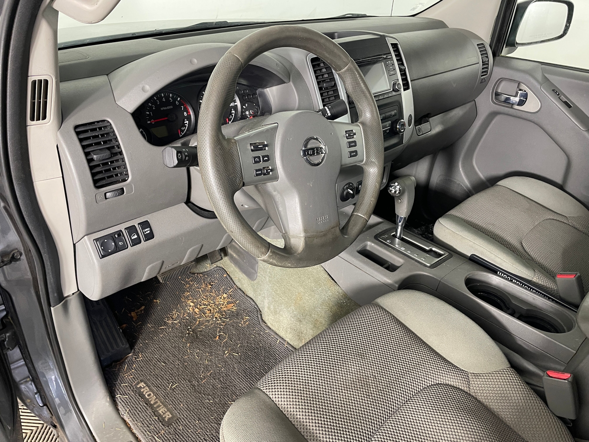 2016 Nissan Frontier SV photo 3