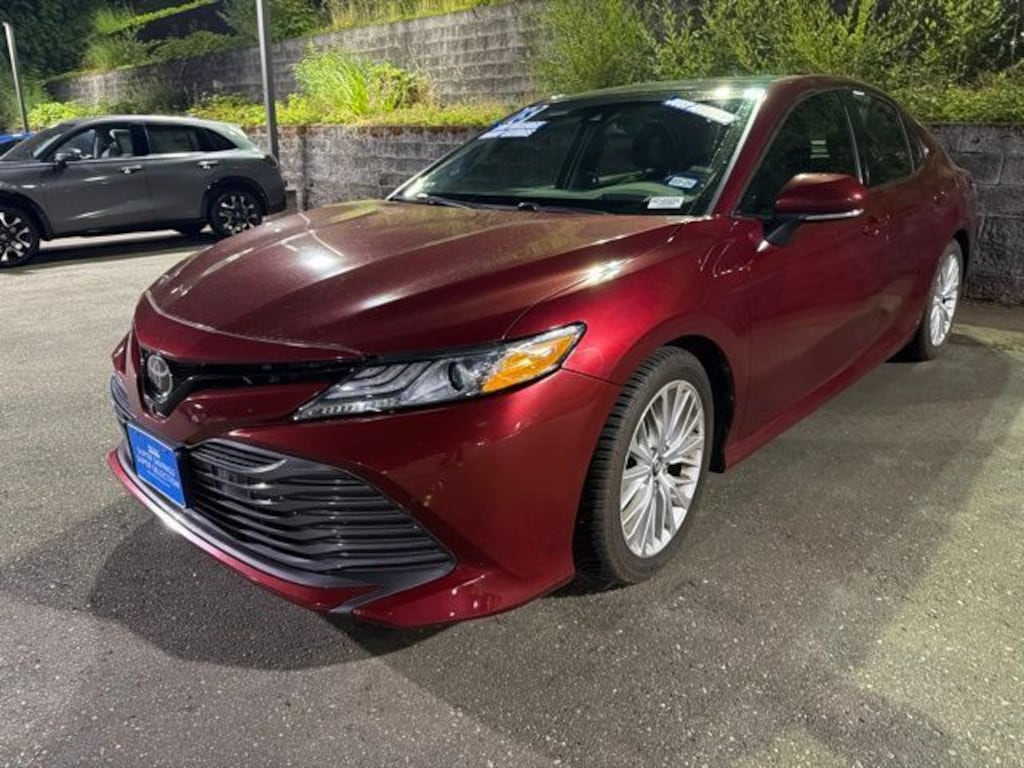 Used 2018 Toyota Camry XLE Sedan