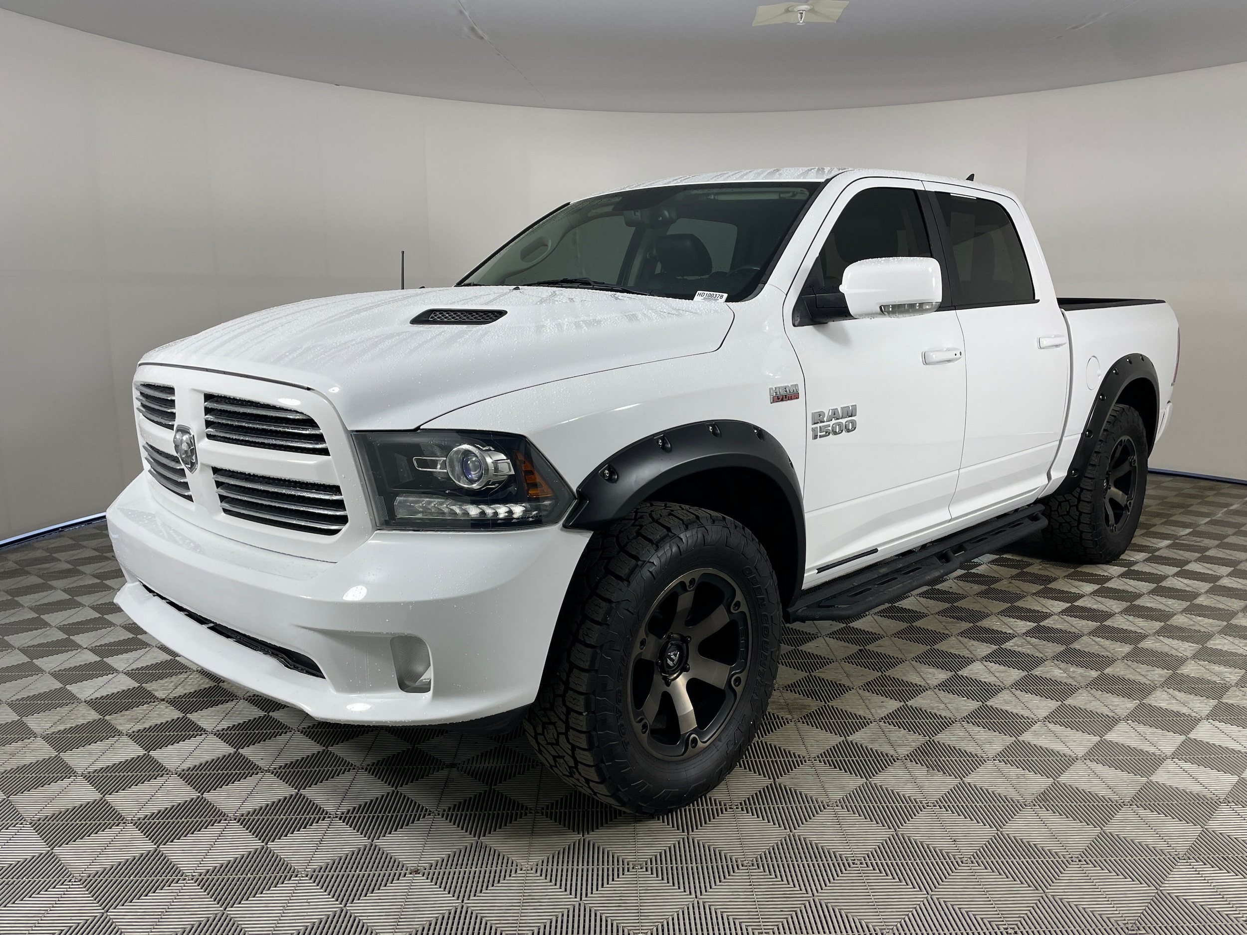 2016 RAM 1500 Sport 4x4 Crew Cab 5'7's photo