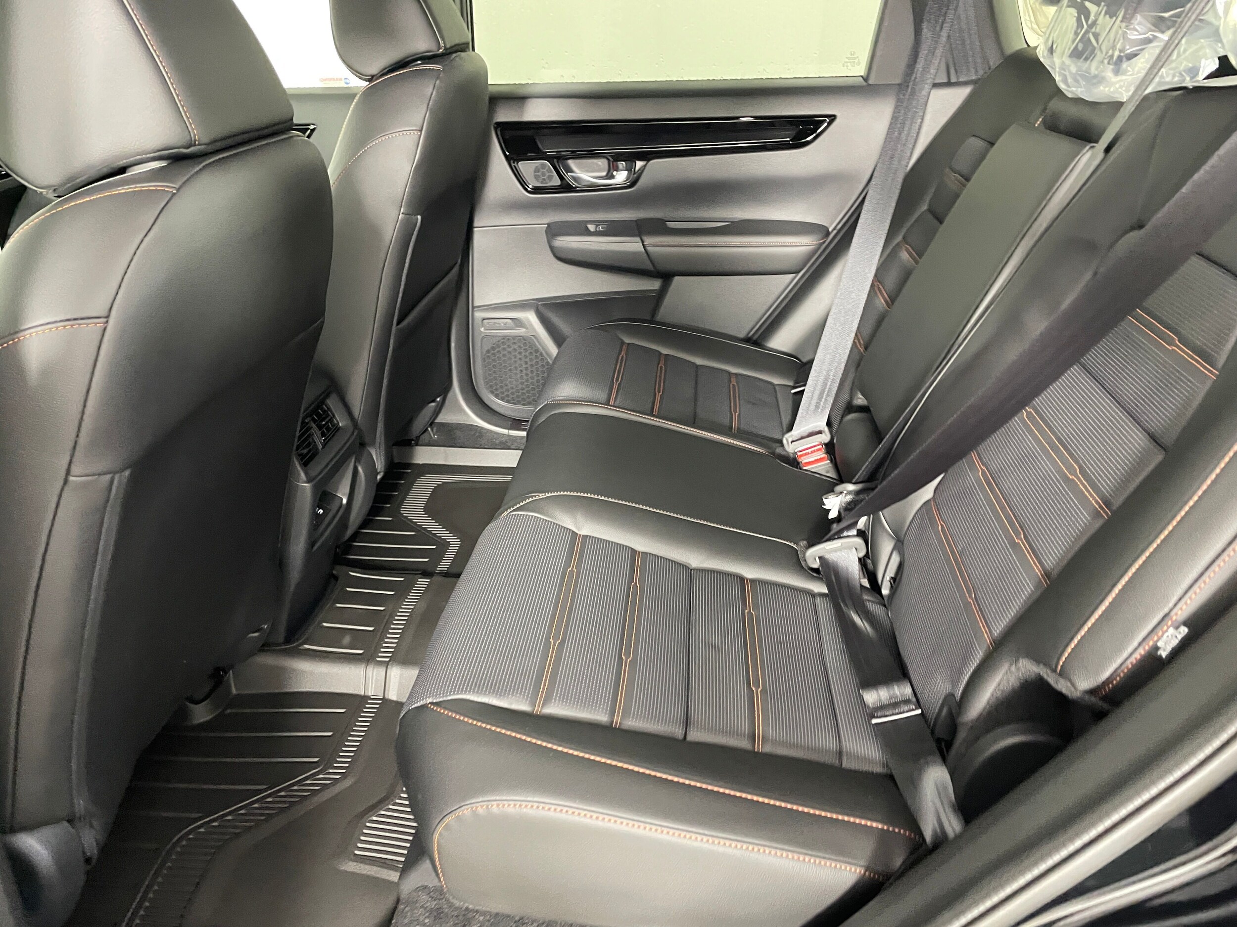 2026 Honda CR-V Hybrid Sport Touring photo 3