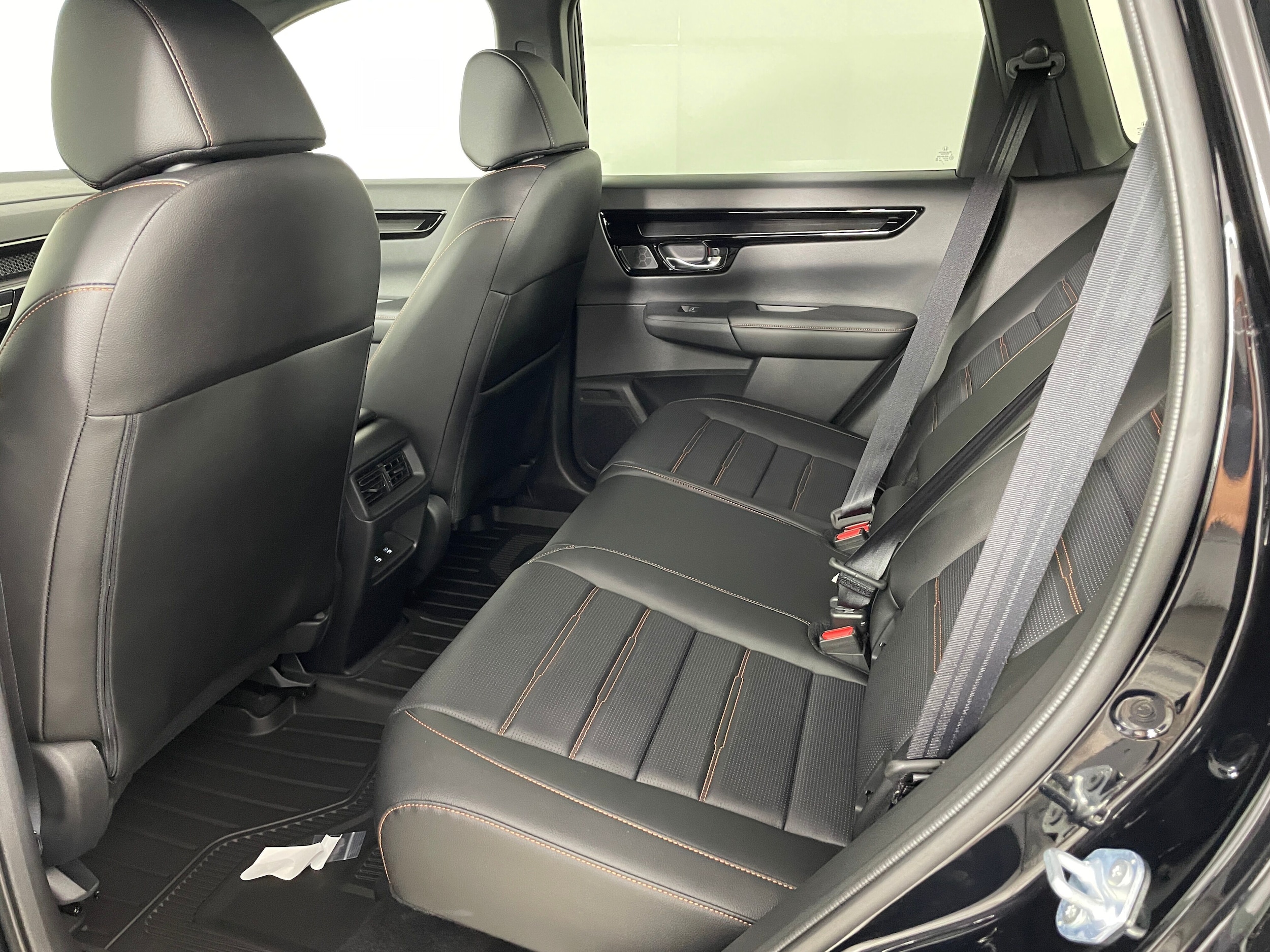 2026 Honda CR-V Hybrid Sport Touring photo 4