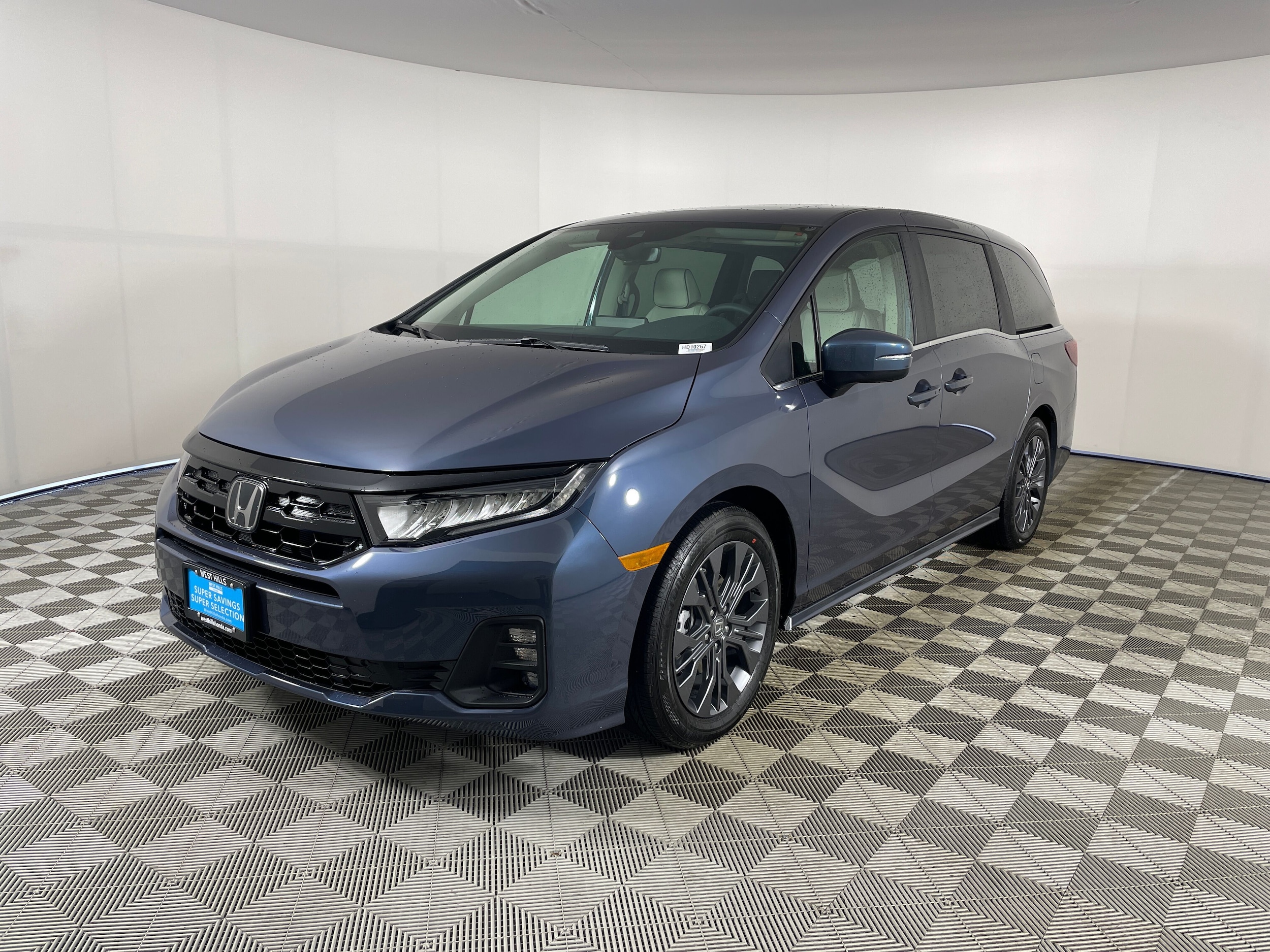 2026 Honda Odyssey Touring's photo