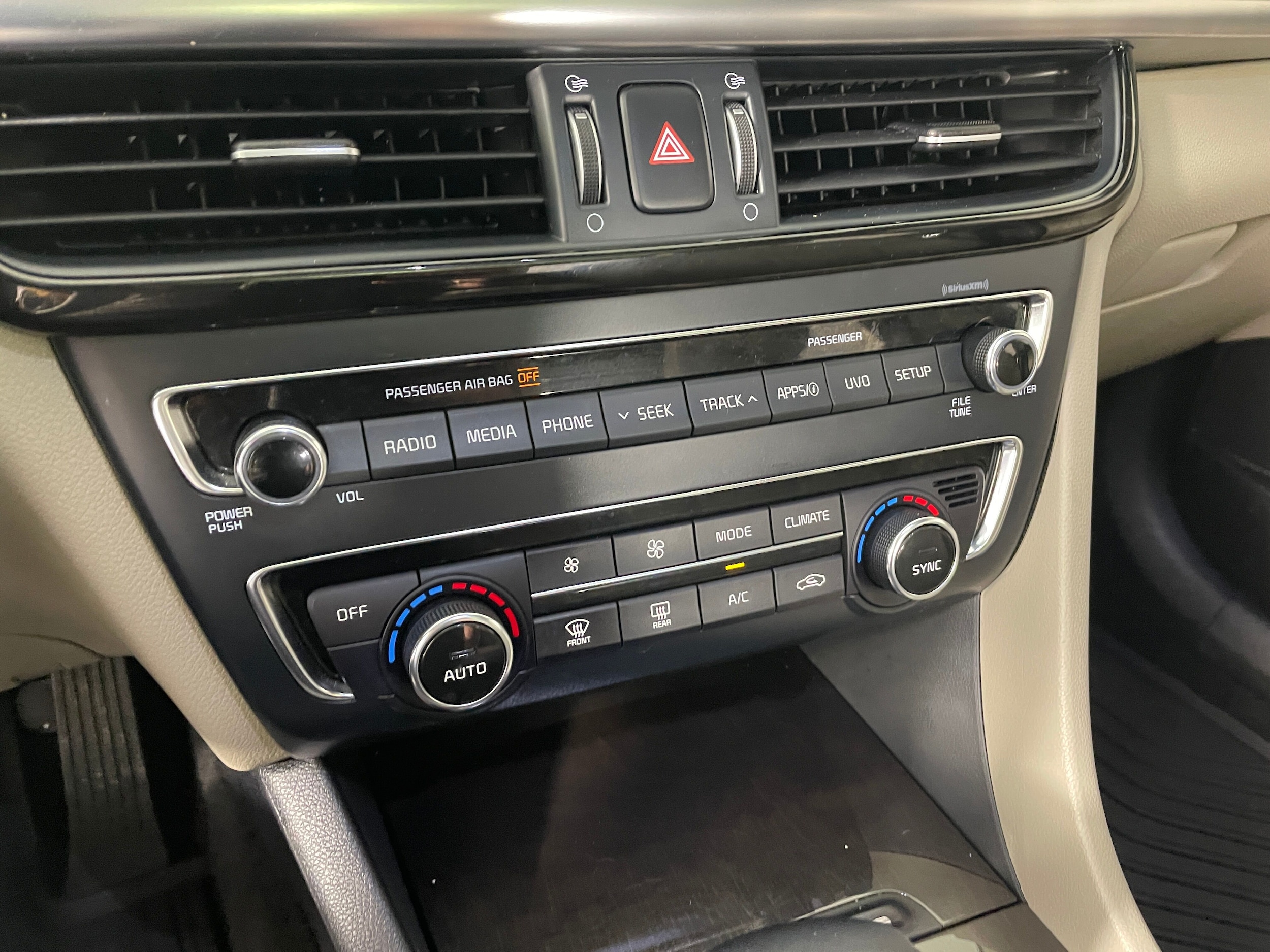 2018 Kia Optima EX photo 3