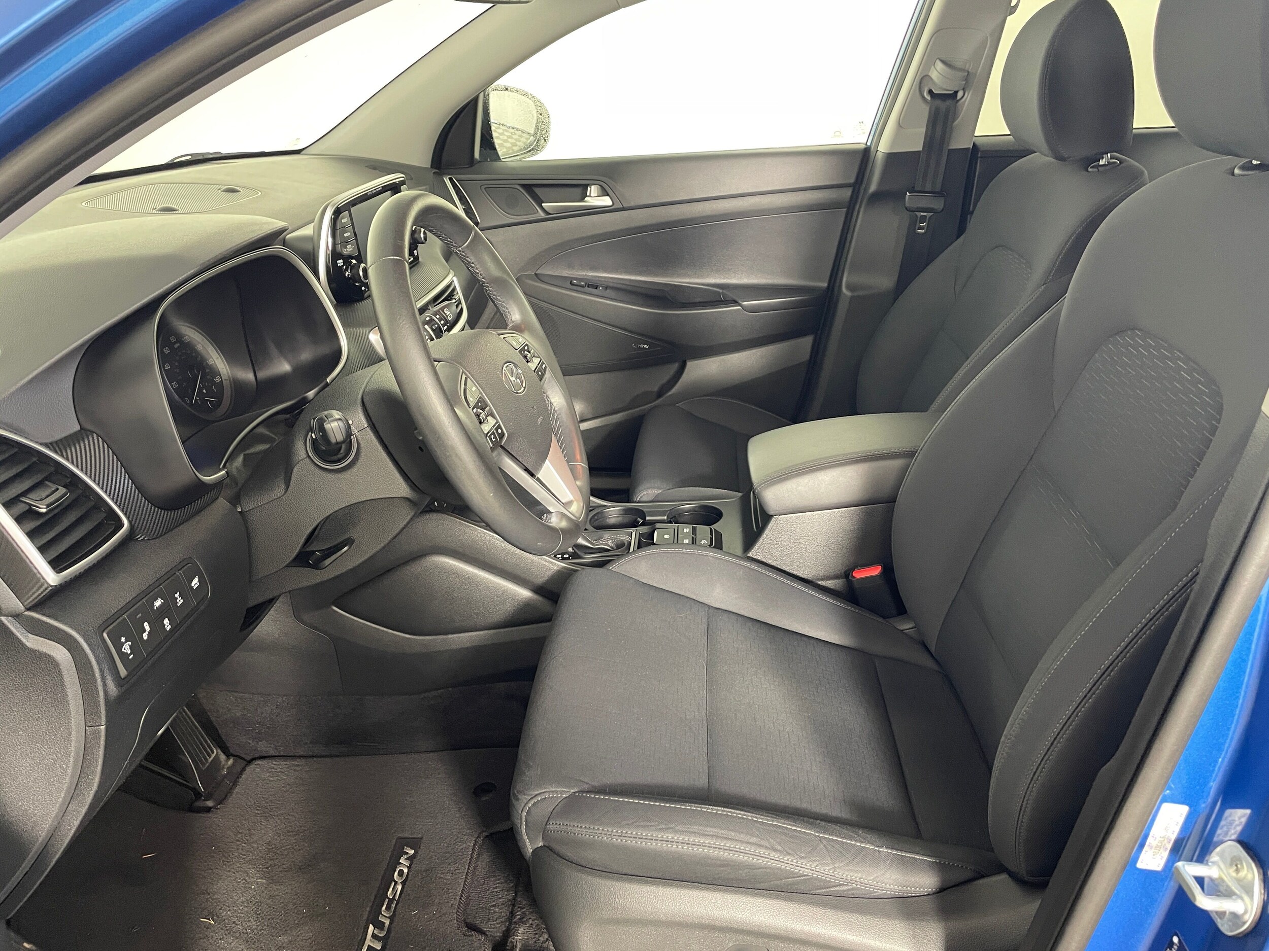 2020 Hyundai Tucson Sport photo 2