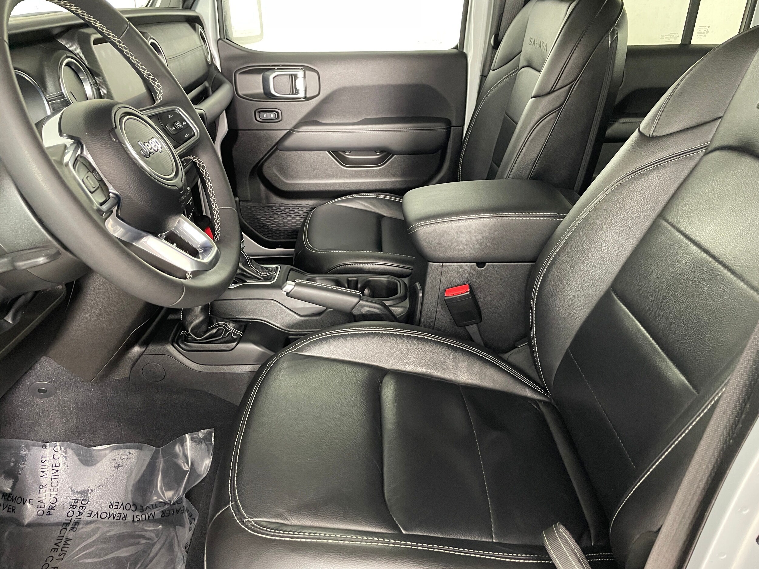 2023 Jeep Wrangler 4xe Sahara photo 2