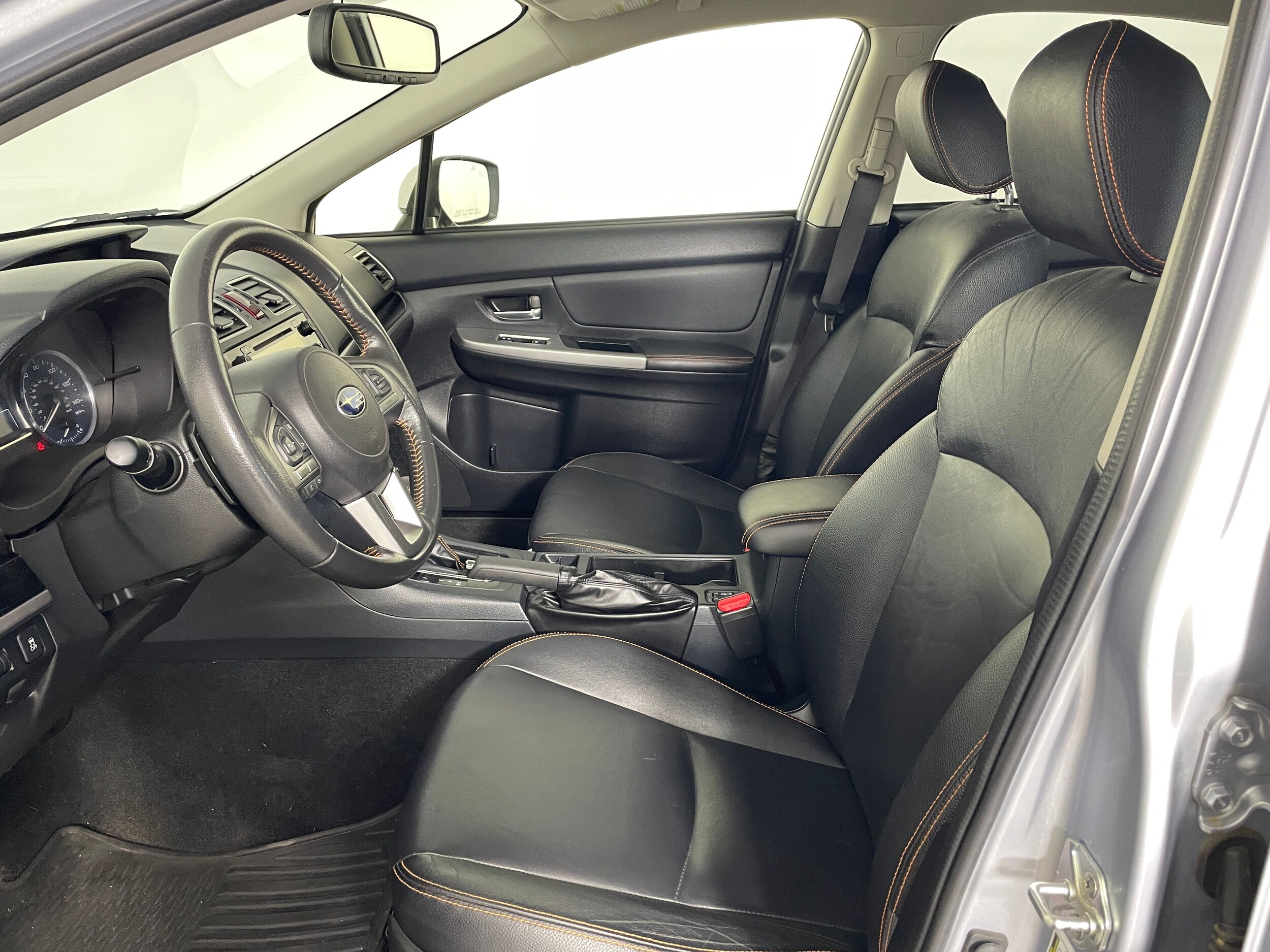 2016 Subaru Crosstrek 2.0i Limited photo 2