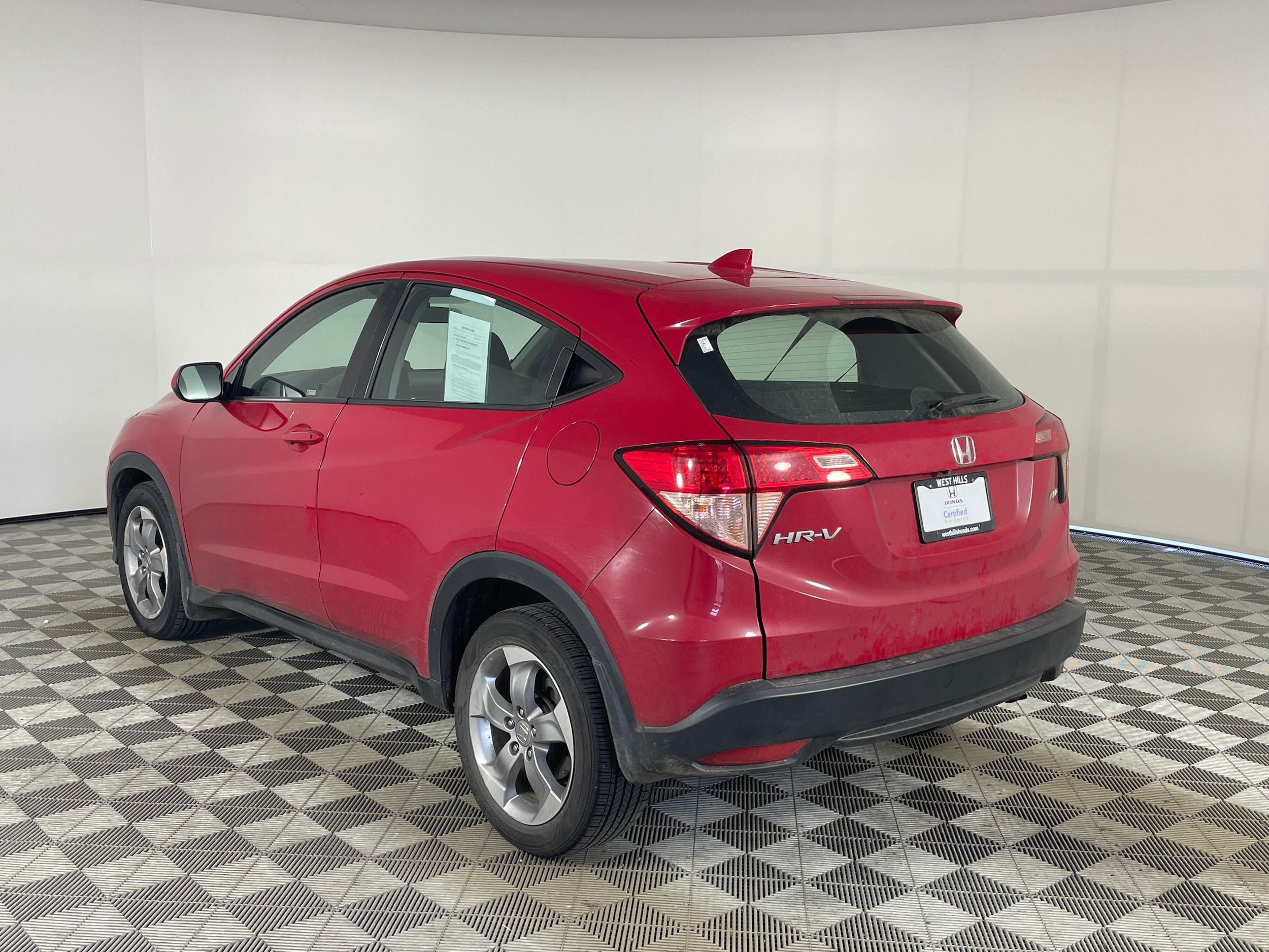 2018 Honda HR-V LX - Photo 13