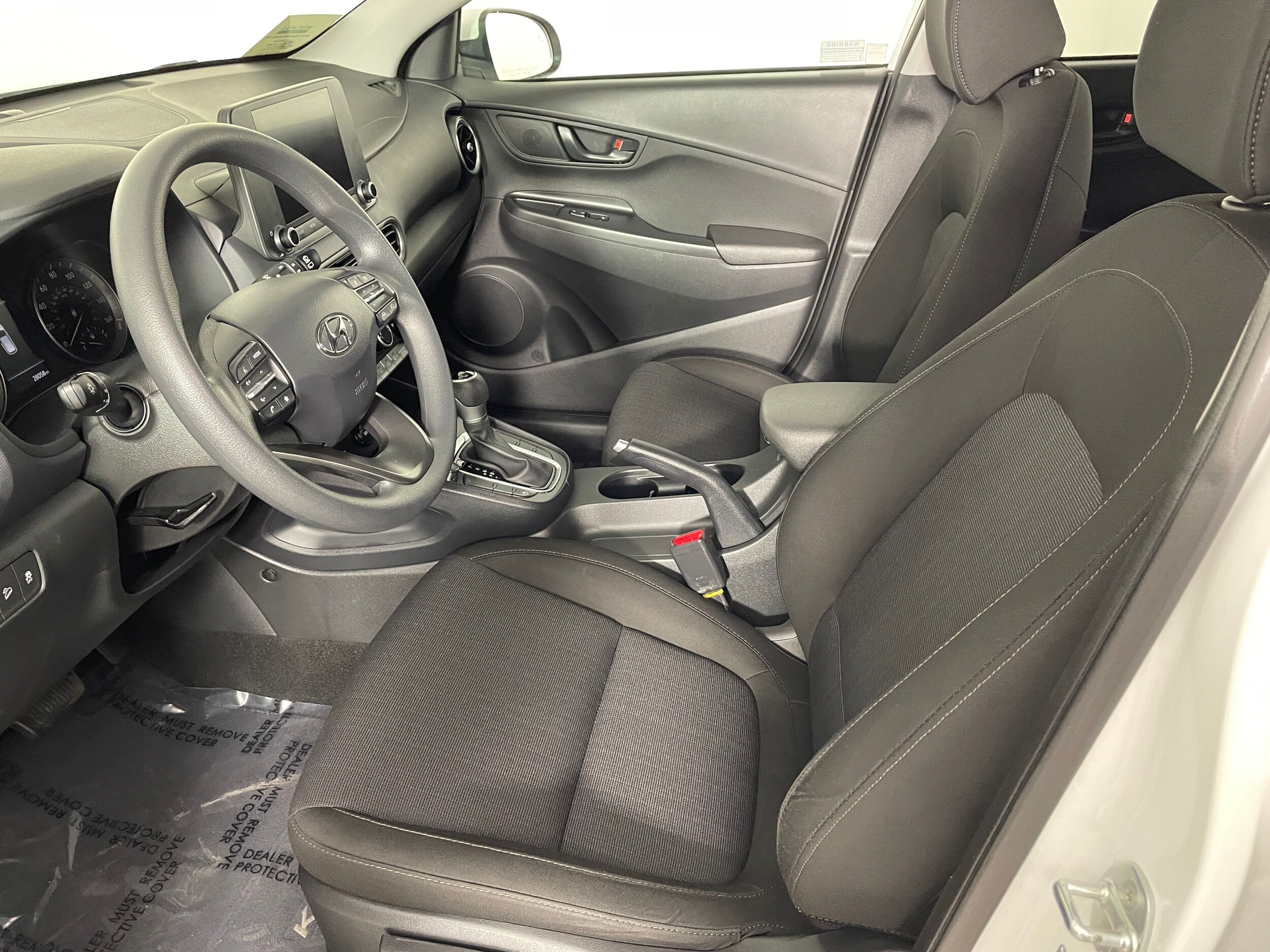 2022 Hyundai Kona SEL photo 2
