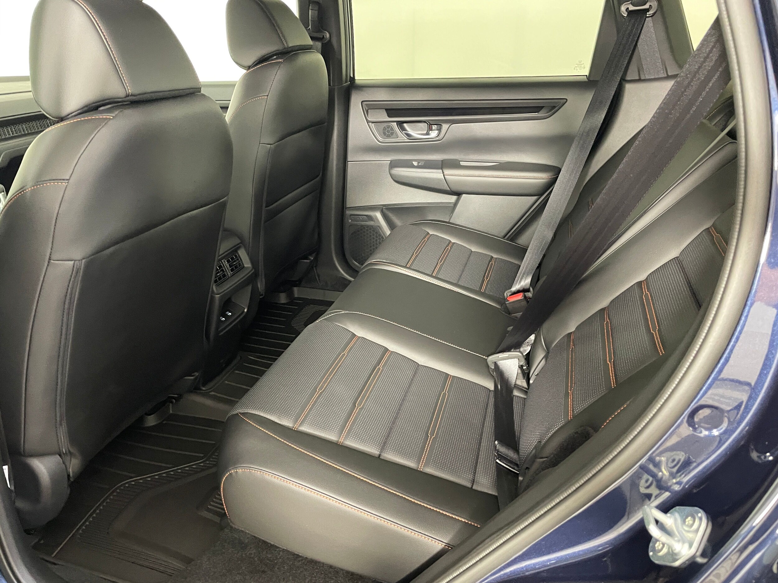 2026 Honda CR-V Hybrid Sport-L photo 4