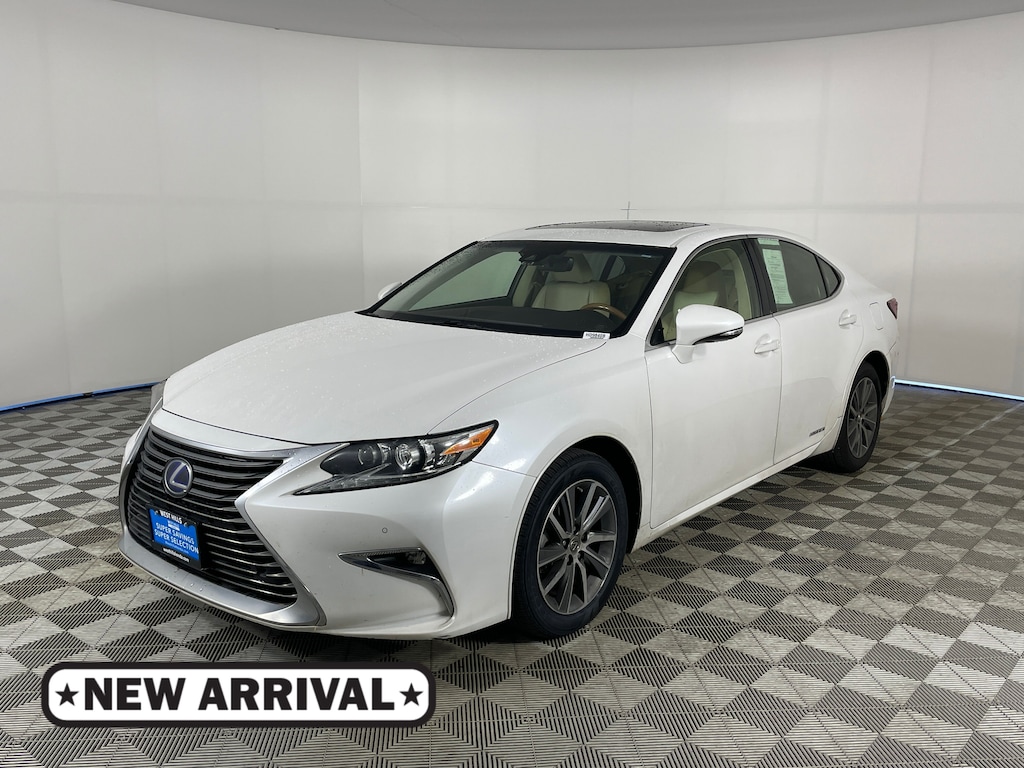 Used 2016 Lexus ES 300h  Sedan