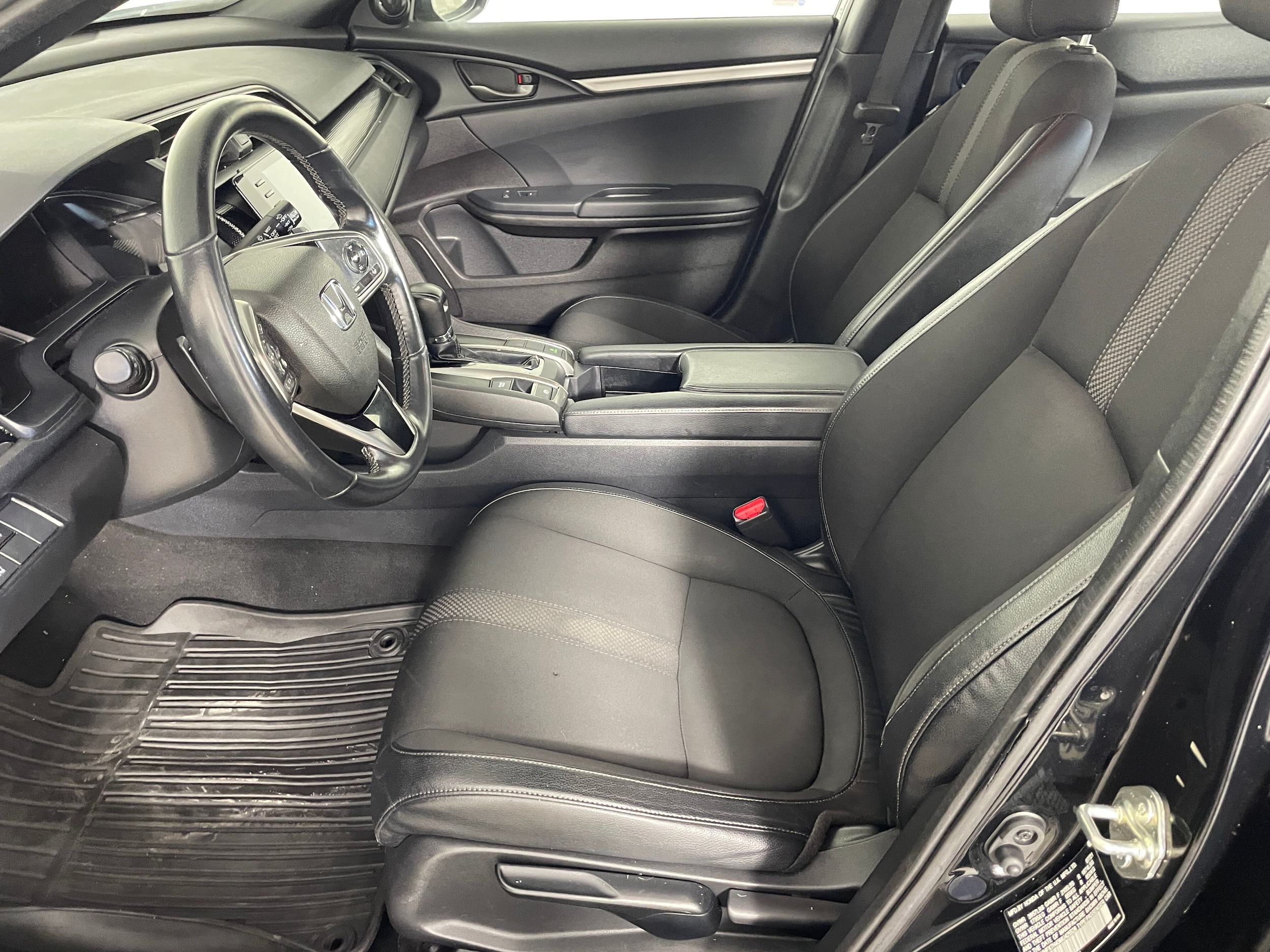 2021 Honda Civic Sport photo 2