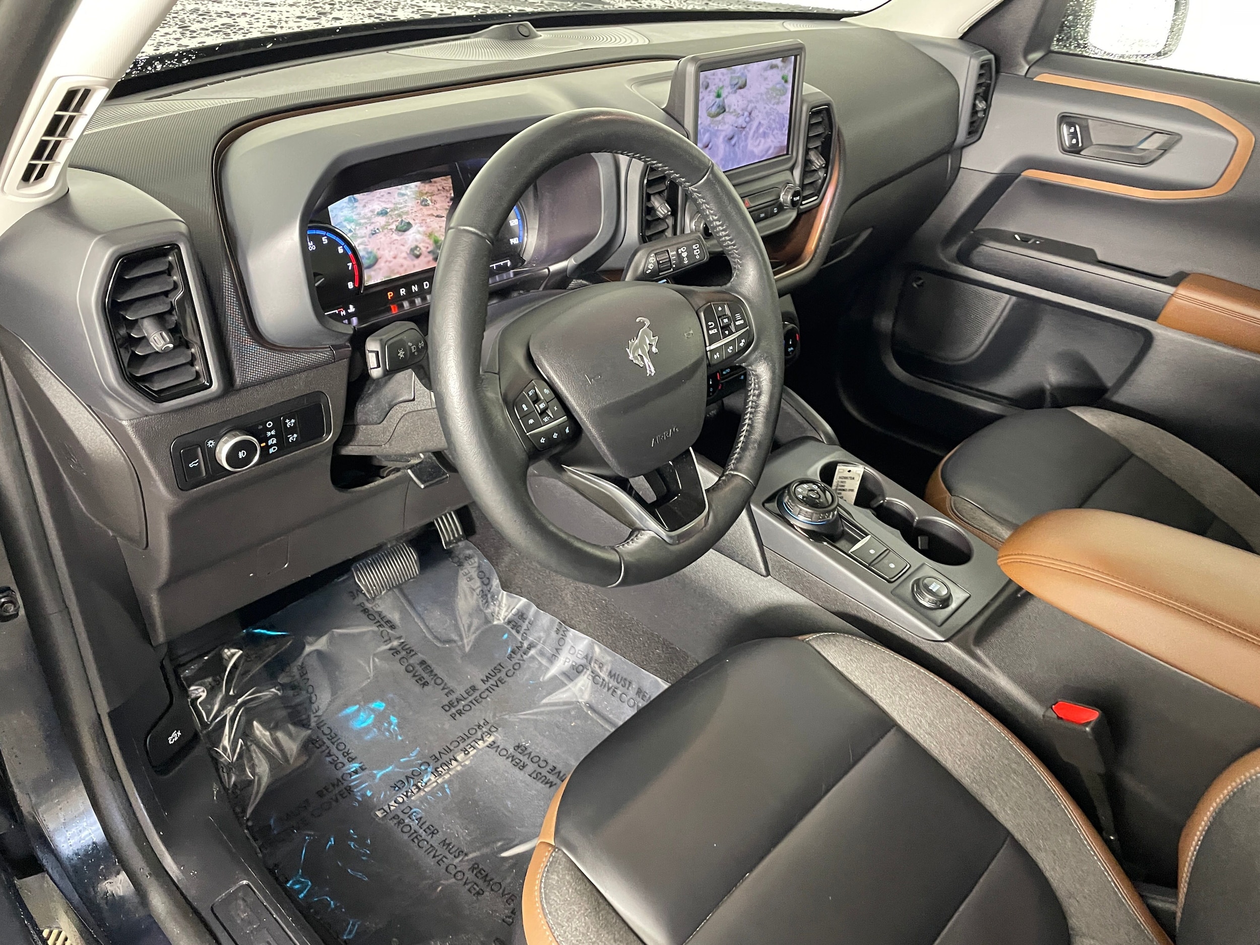 2023 Ford Bronco Sport Outer Banks photo 2