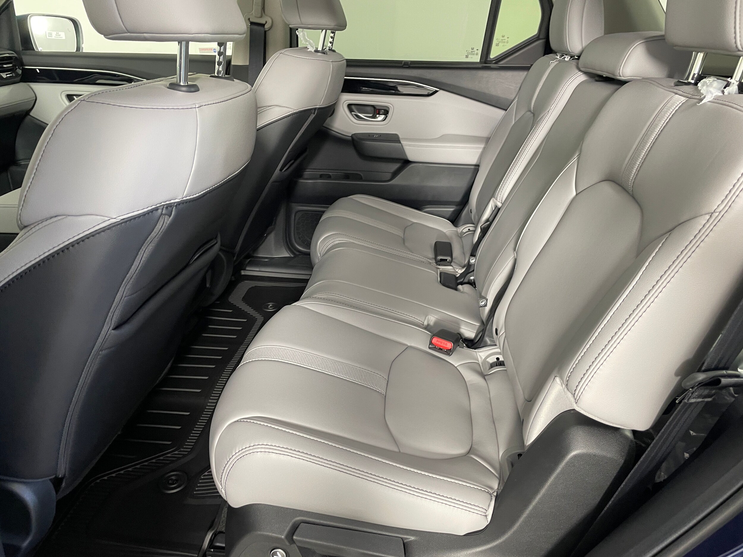 2025 Honda Pilot Touring photo 3