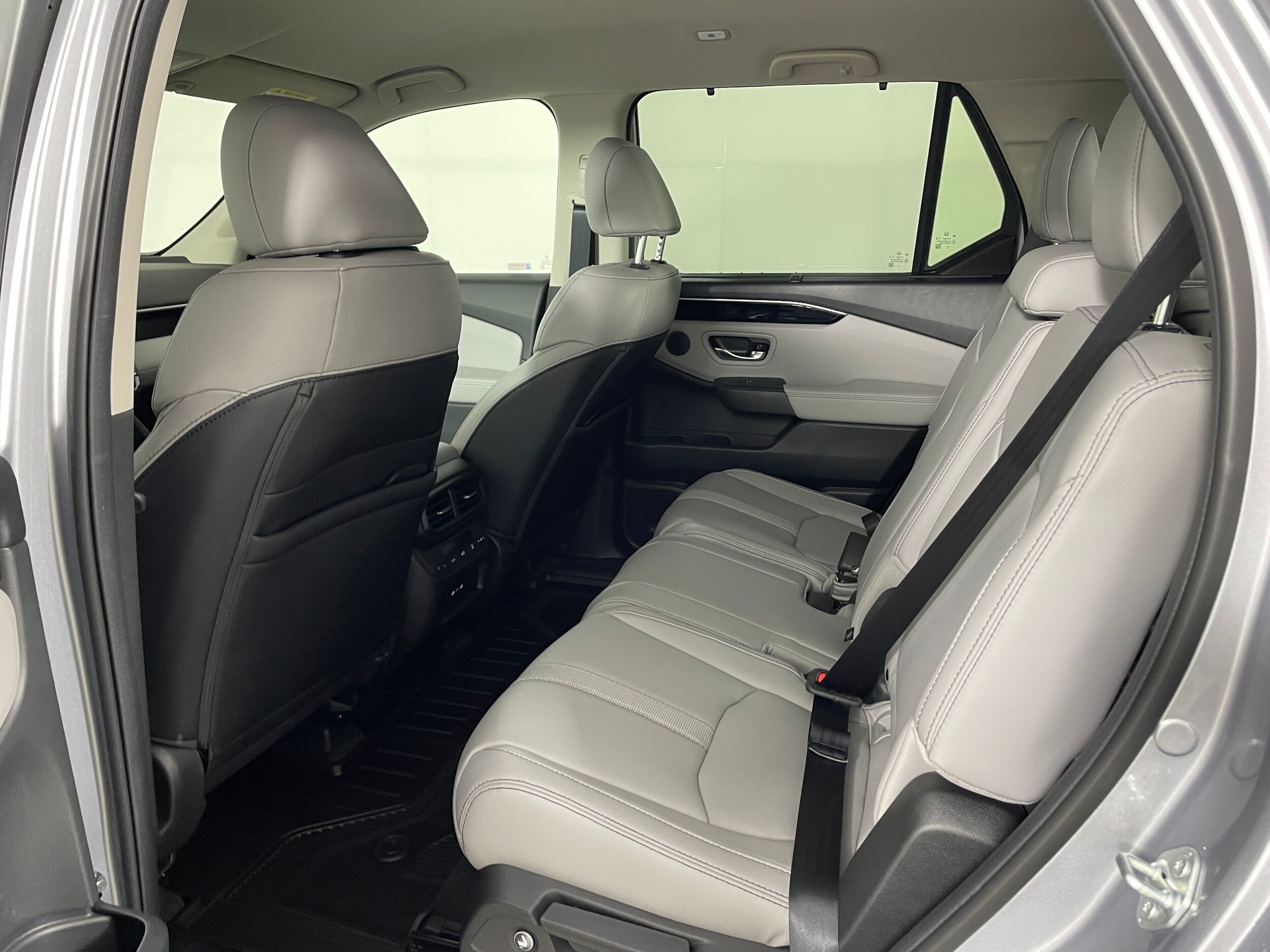 2025 Honda Pilot EX-L photo 4