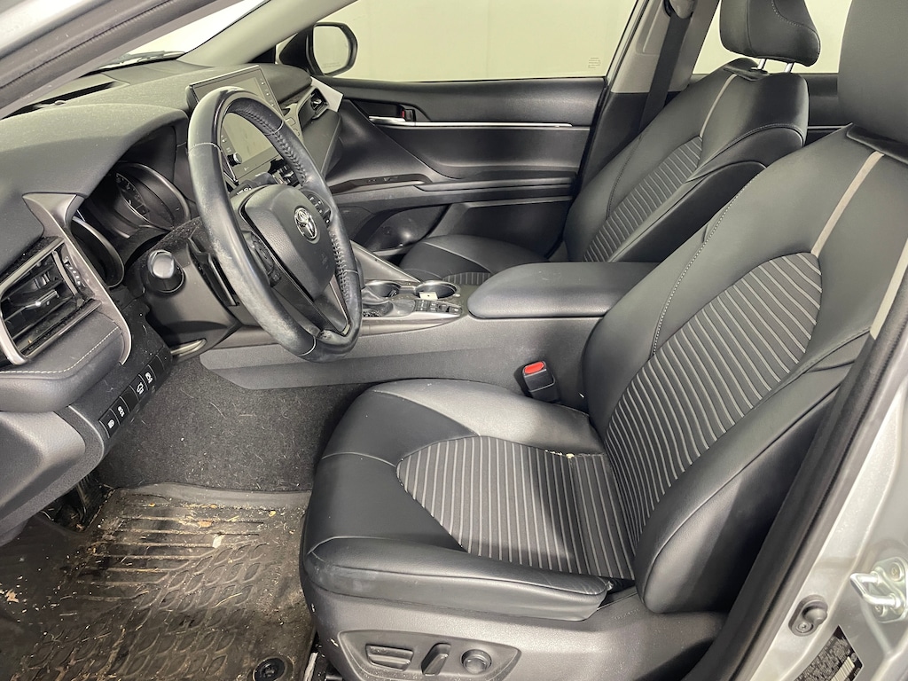 Used 2021 Toyota Camry Hybrid SE Sedan