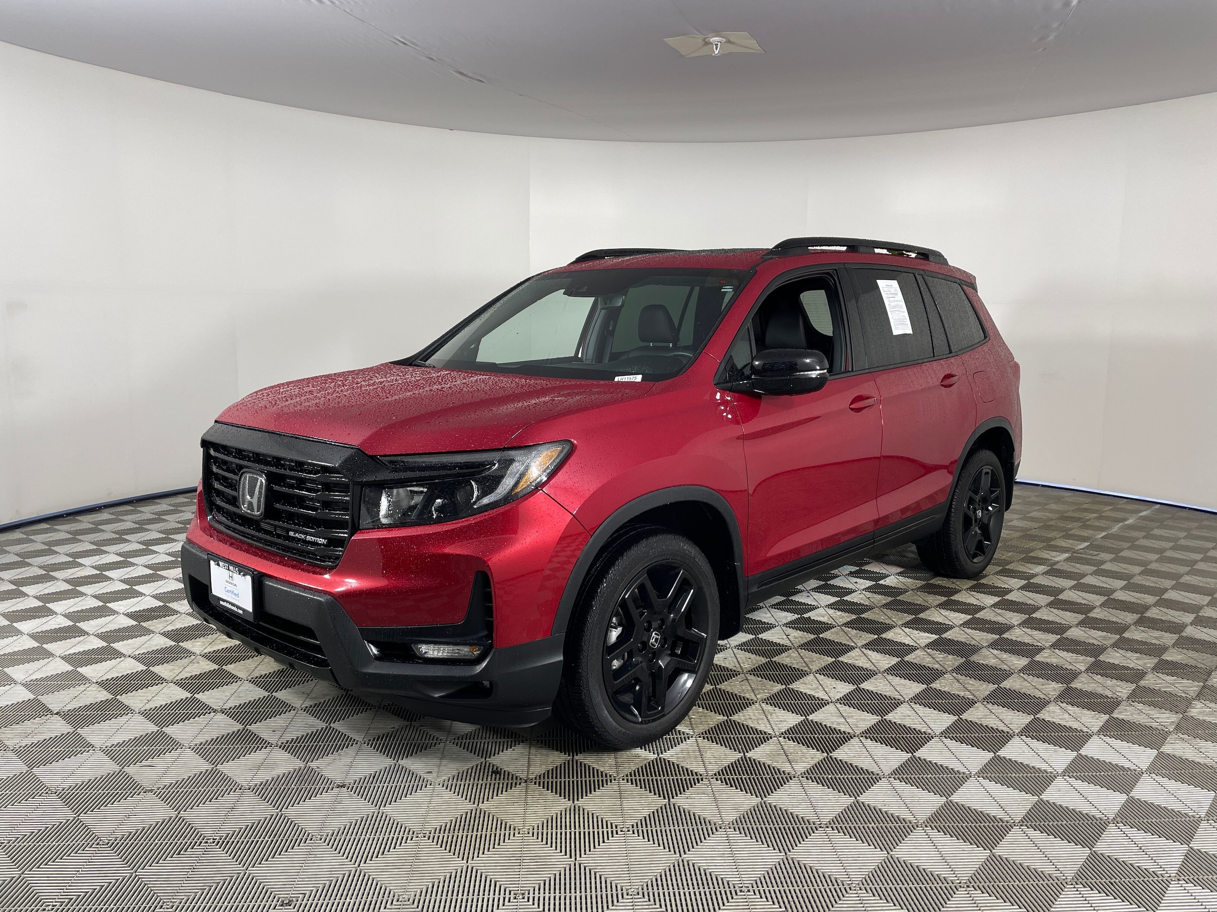 2024 Honda Passport Black Edition's photo