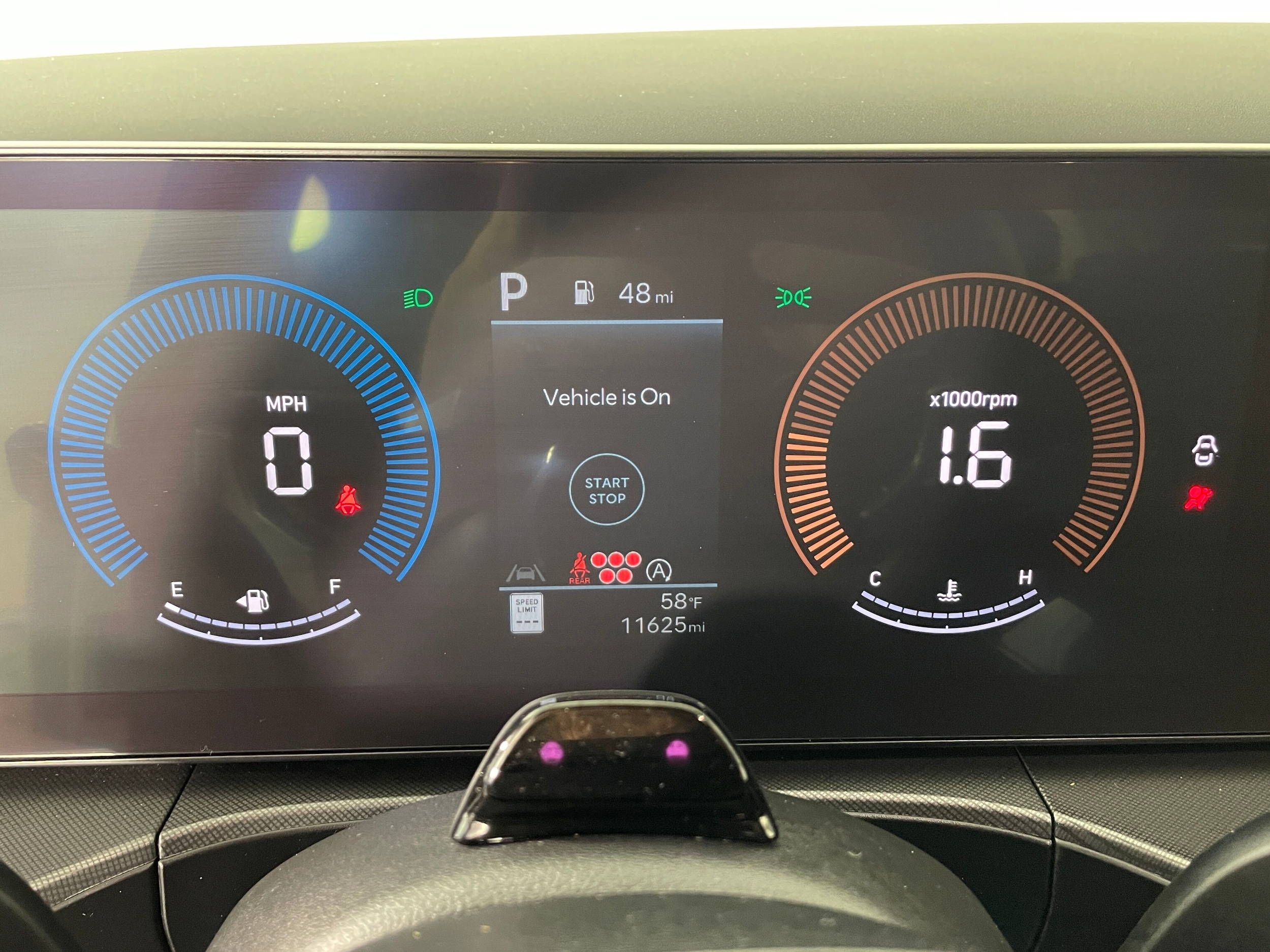 2025 Hyundai Santa Fe SEL photo 4