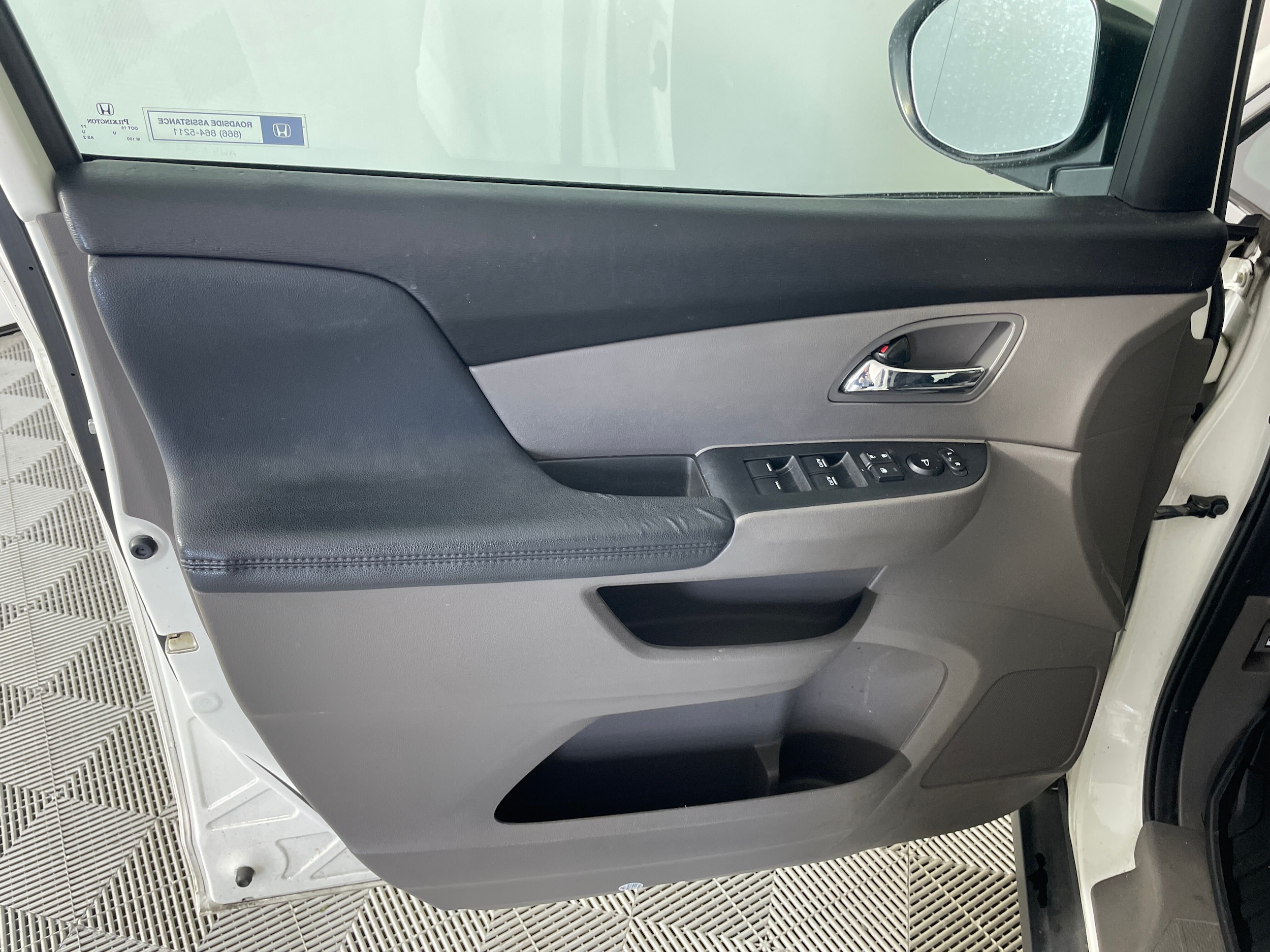 2016 Honda Odyssey EX-L - Photo 12