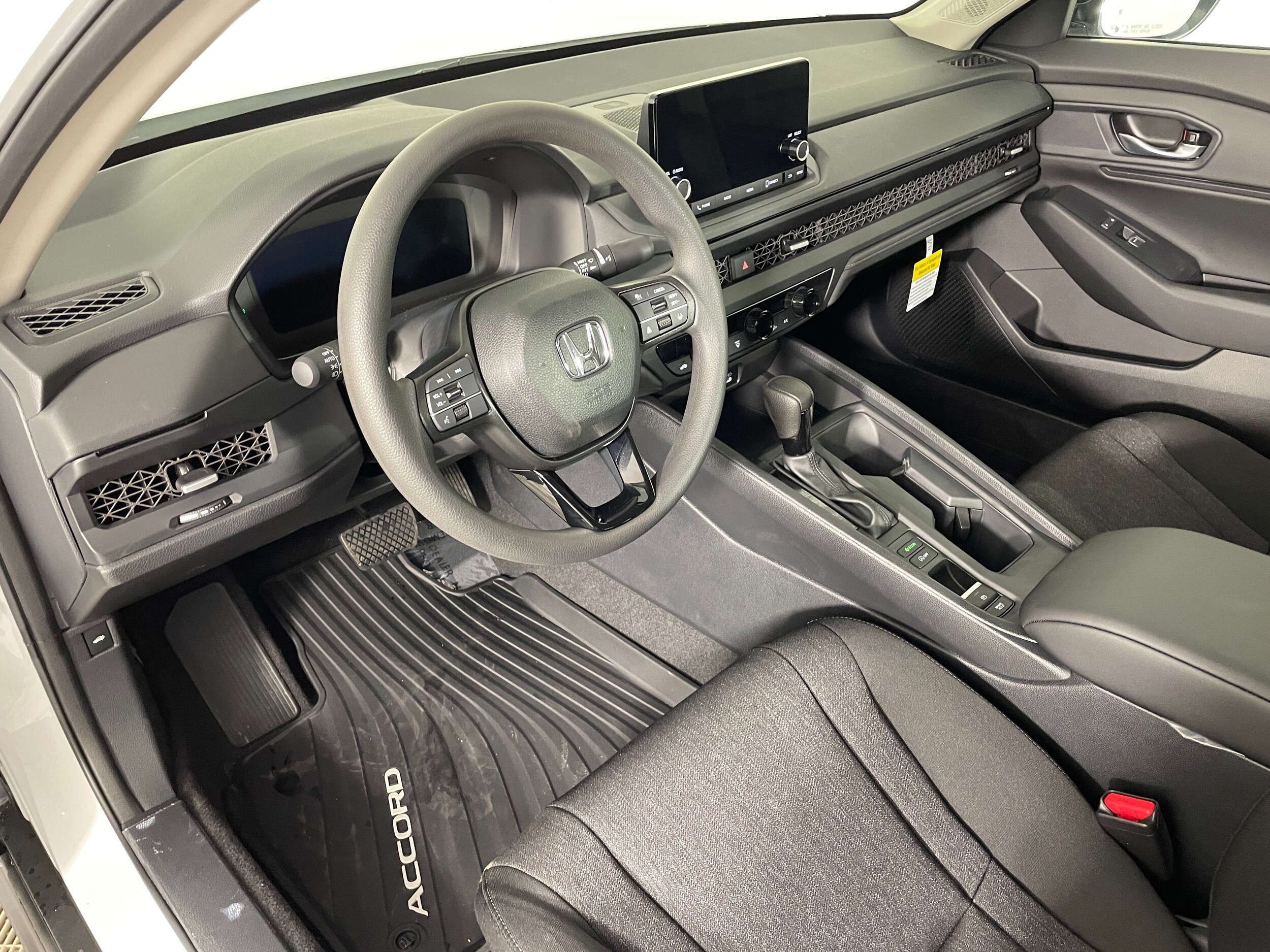 2025 Honda Accord SE photo 3