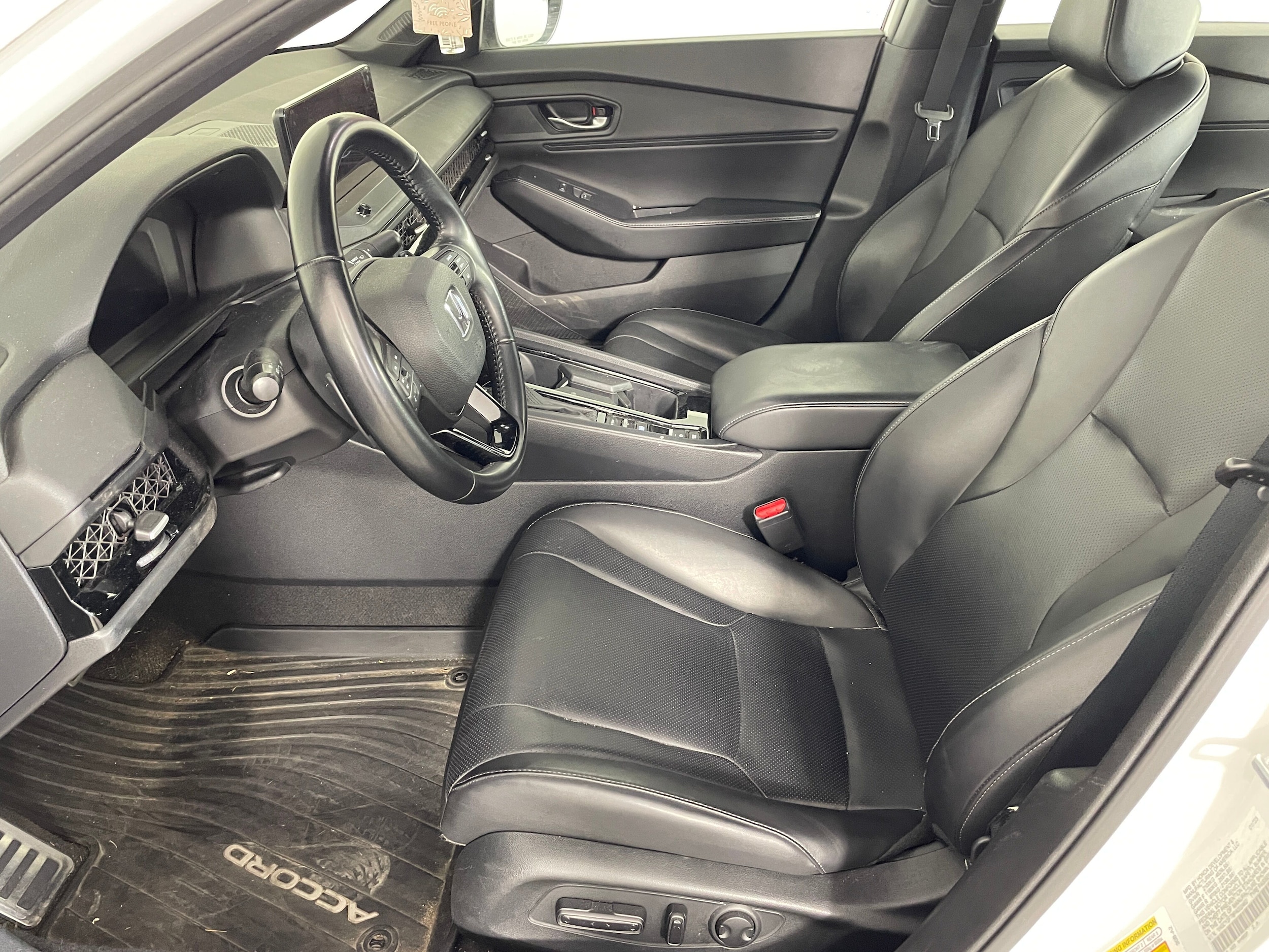 2023 Honda Accord Hybrid Sport-L photo 2