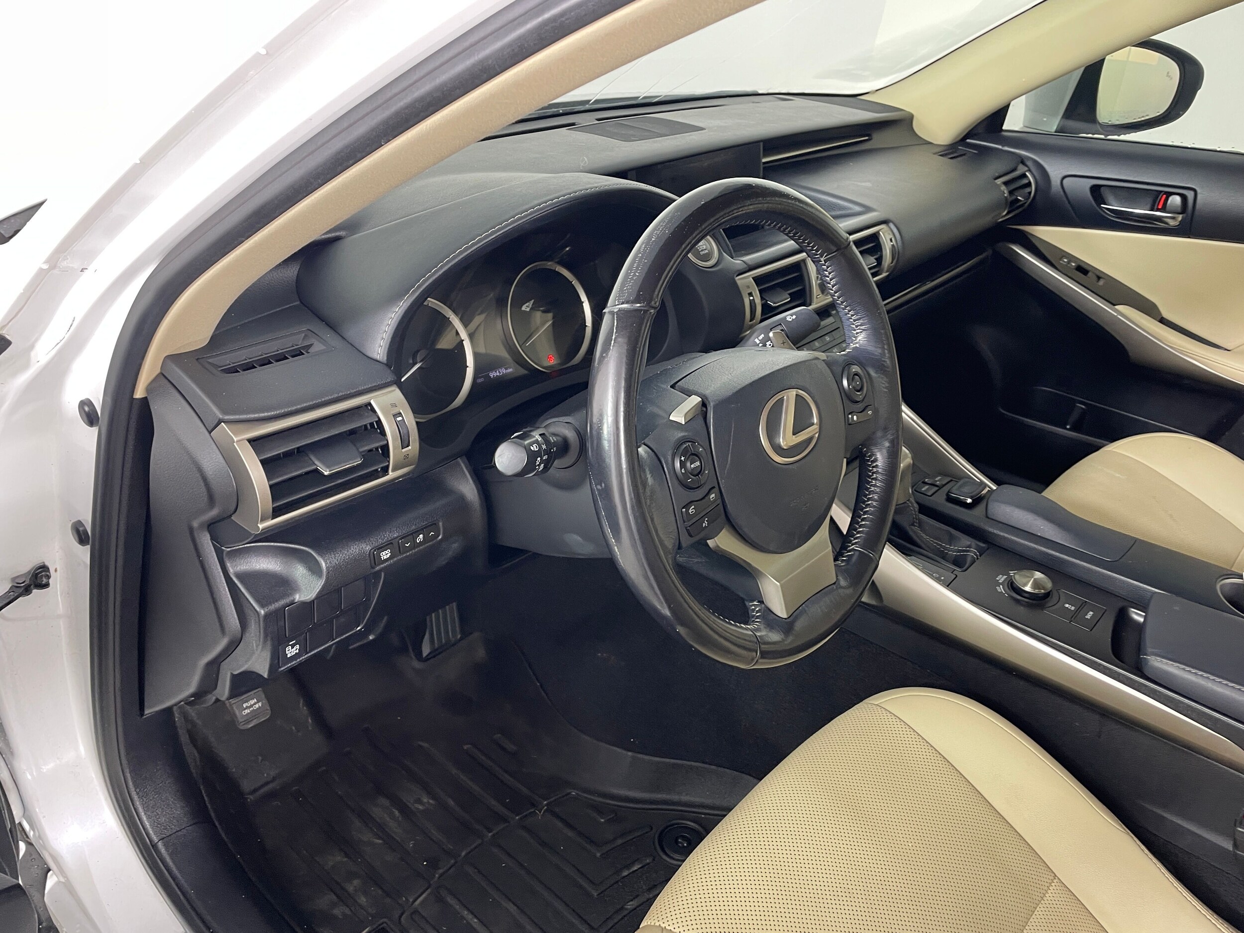 2015 Lexus IS 250 photo 3