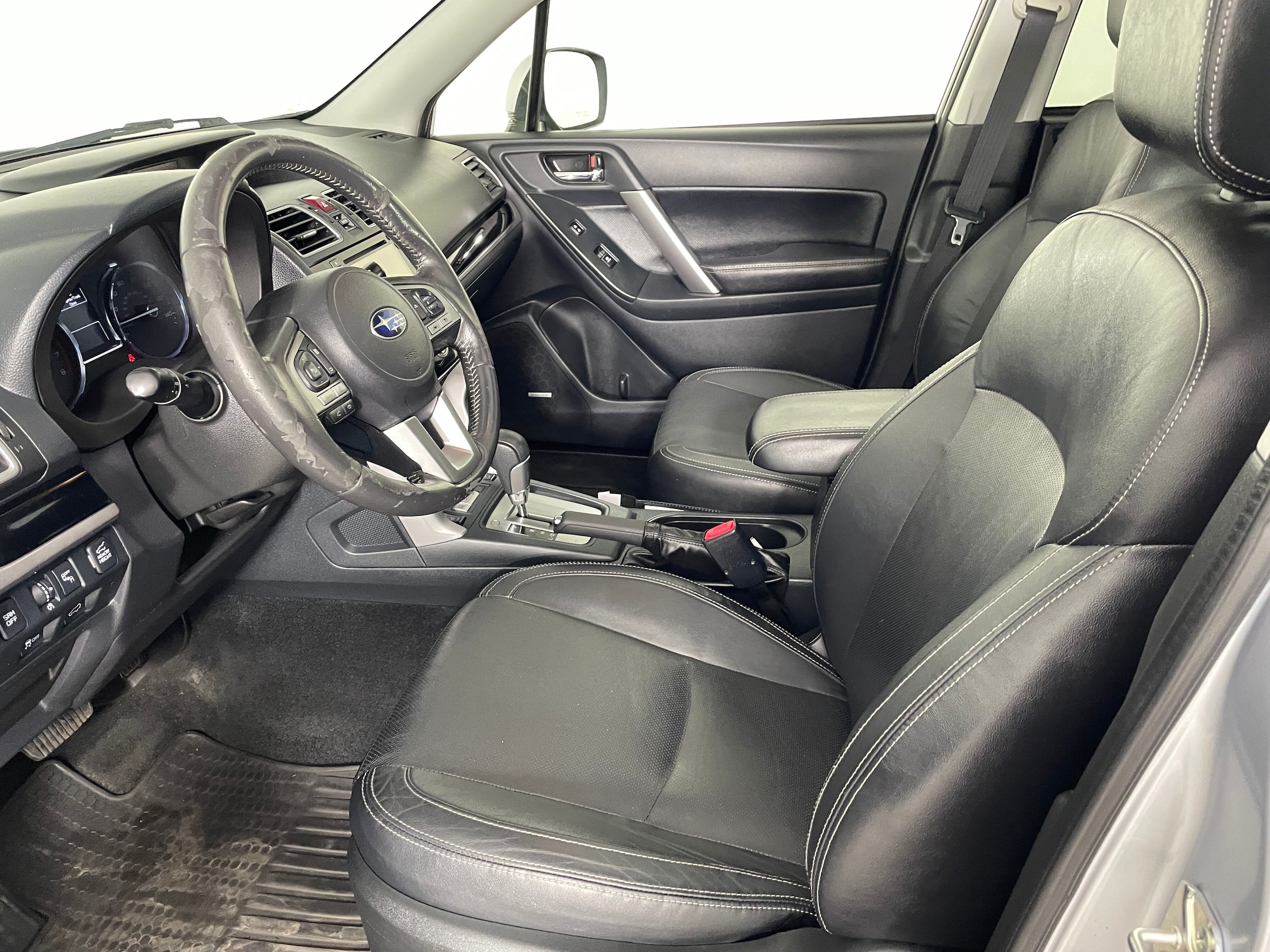 Used 2017 Subaru Forester Limited with VIN JF2SJARC2HH447808 for sale in Bremerton, WA