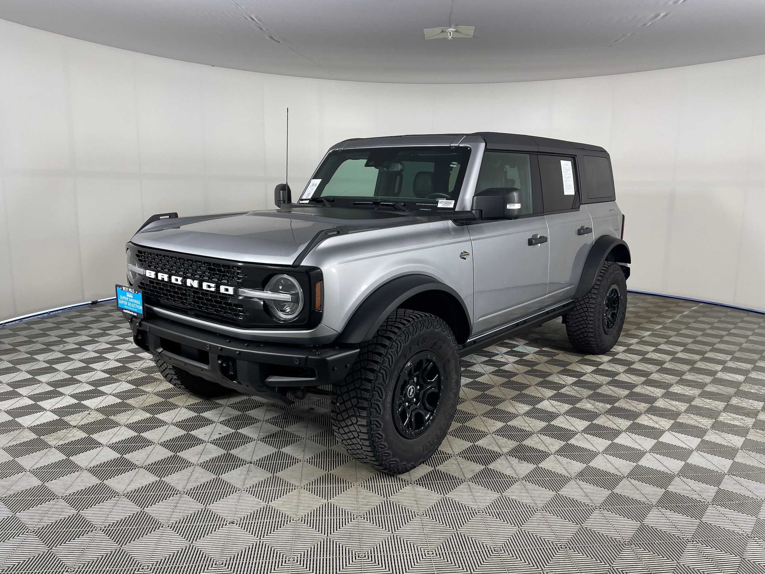 2022 Ford Bronco Wildtrak 4x4's photo