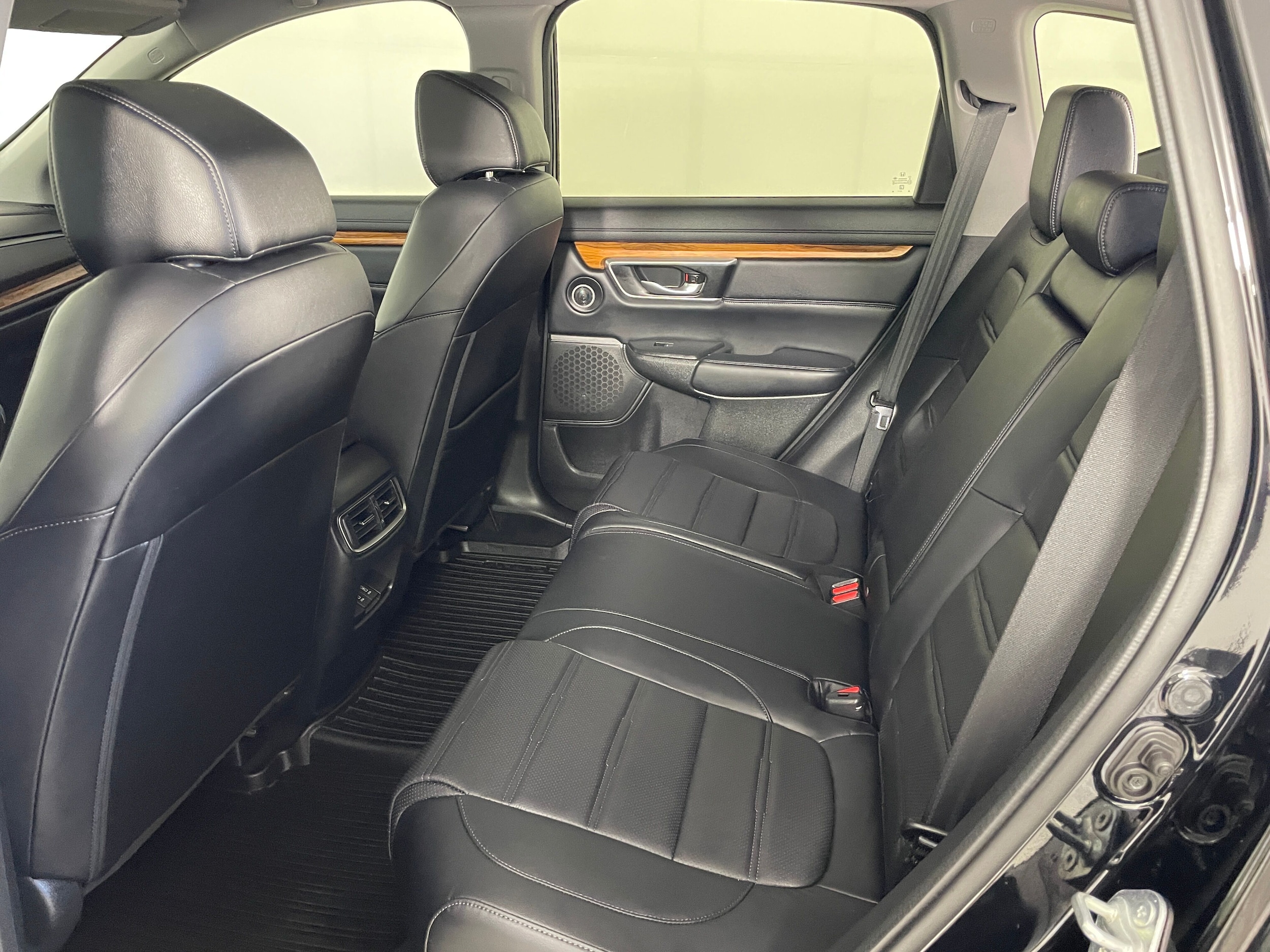 2021 Honda CR-V Touring - Photo 17