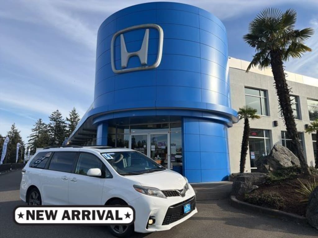 Used 2019 Toyota Sienna L 7 Passenger Van
