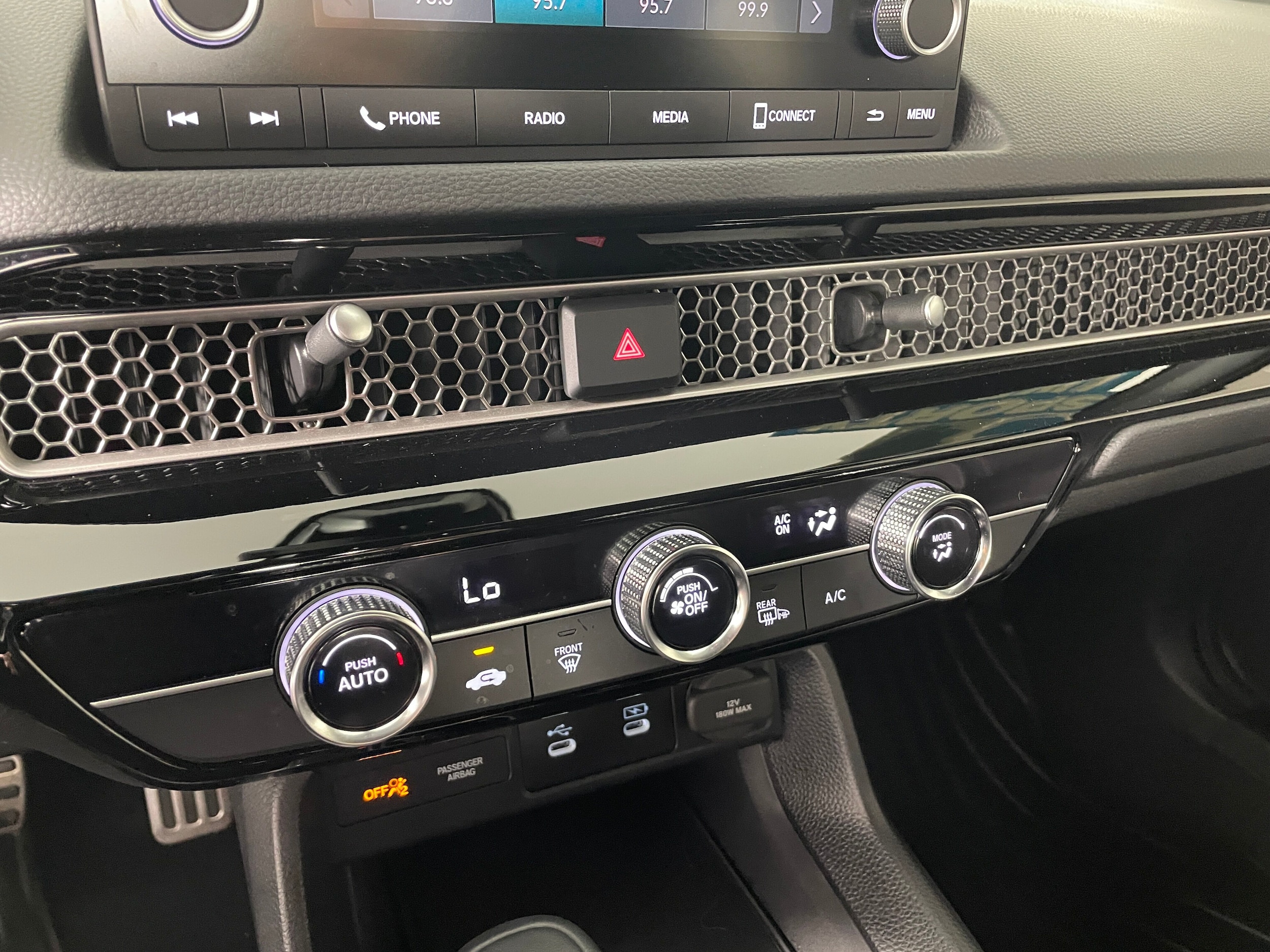 2025 Honda Civic Sport photo 3