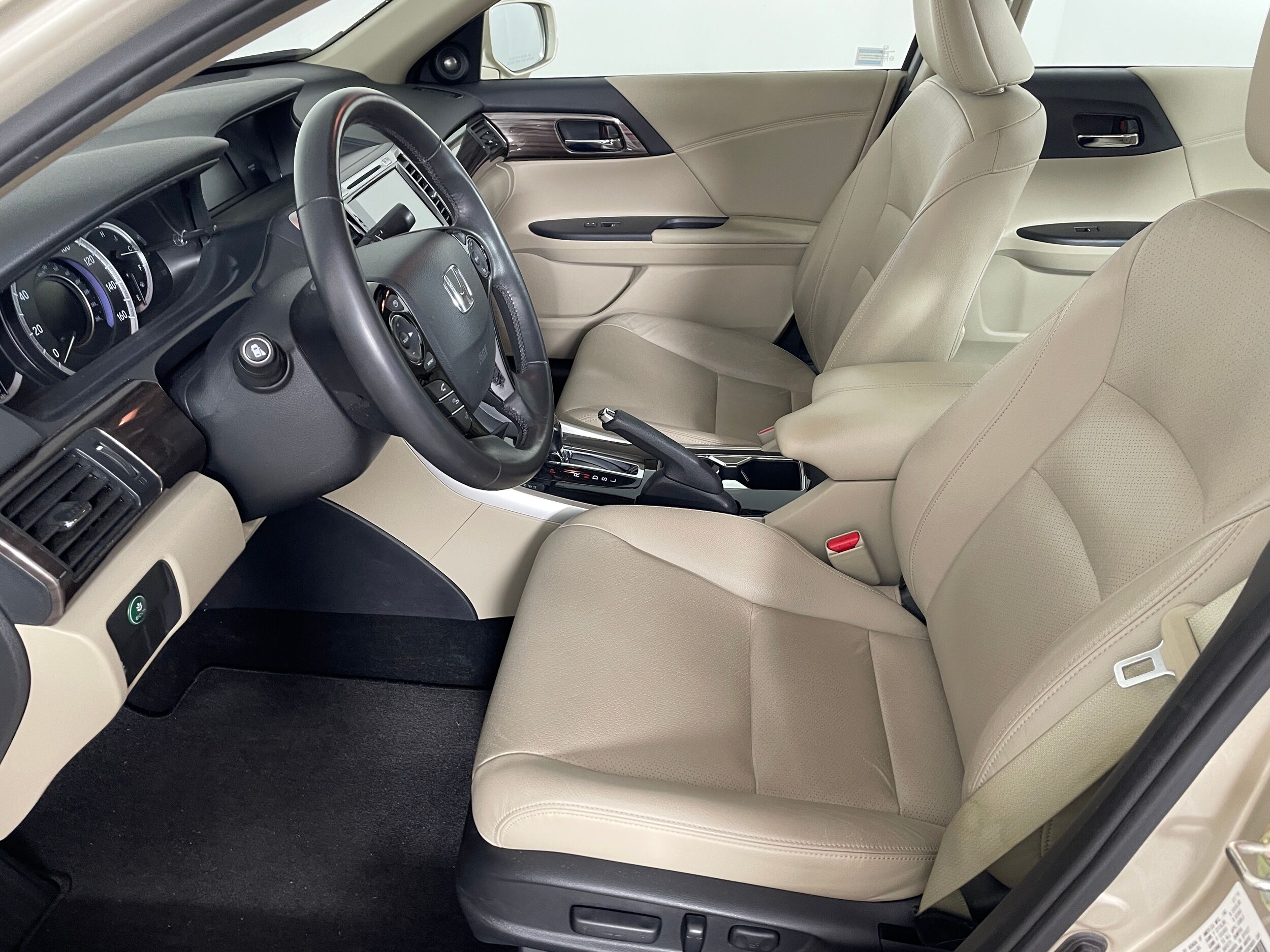 2017 Honda Accord EX-L photo 2