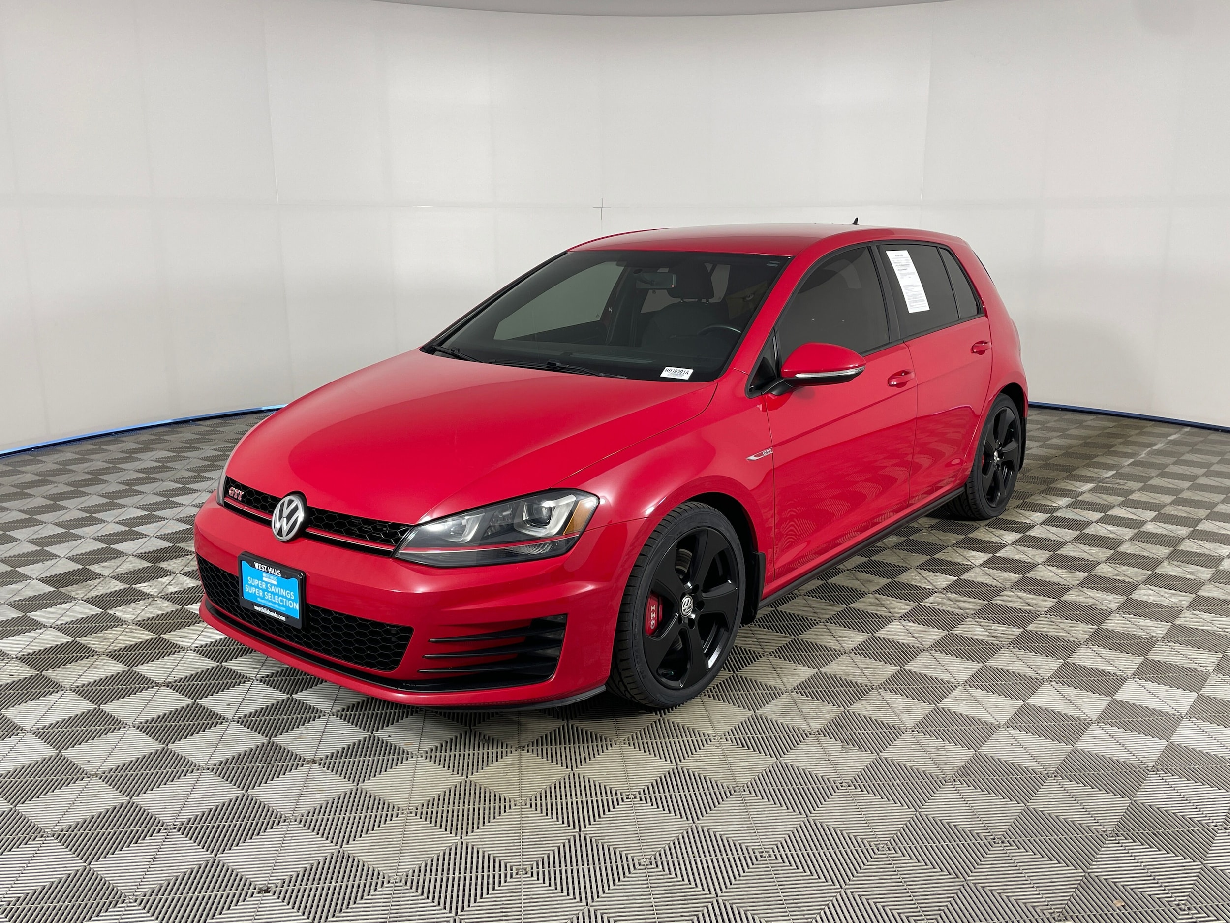 2016 Volkswagen Golf GTI 2.0T S w/Performance Pkg 4-door DSG PZEV's photo