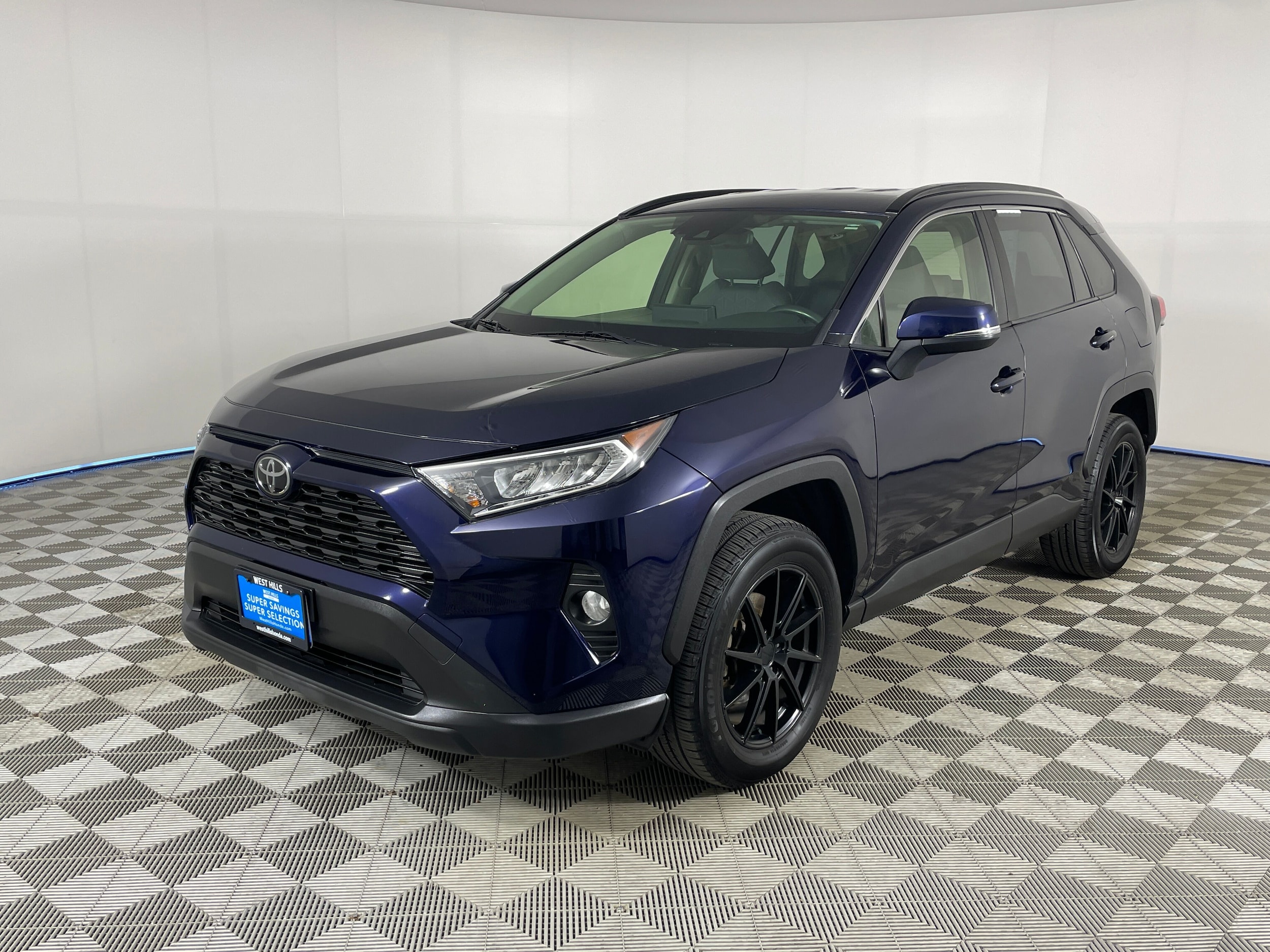 2020 Toyota RAV4 XLE AWD's photo