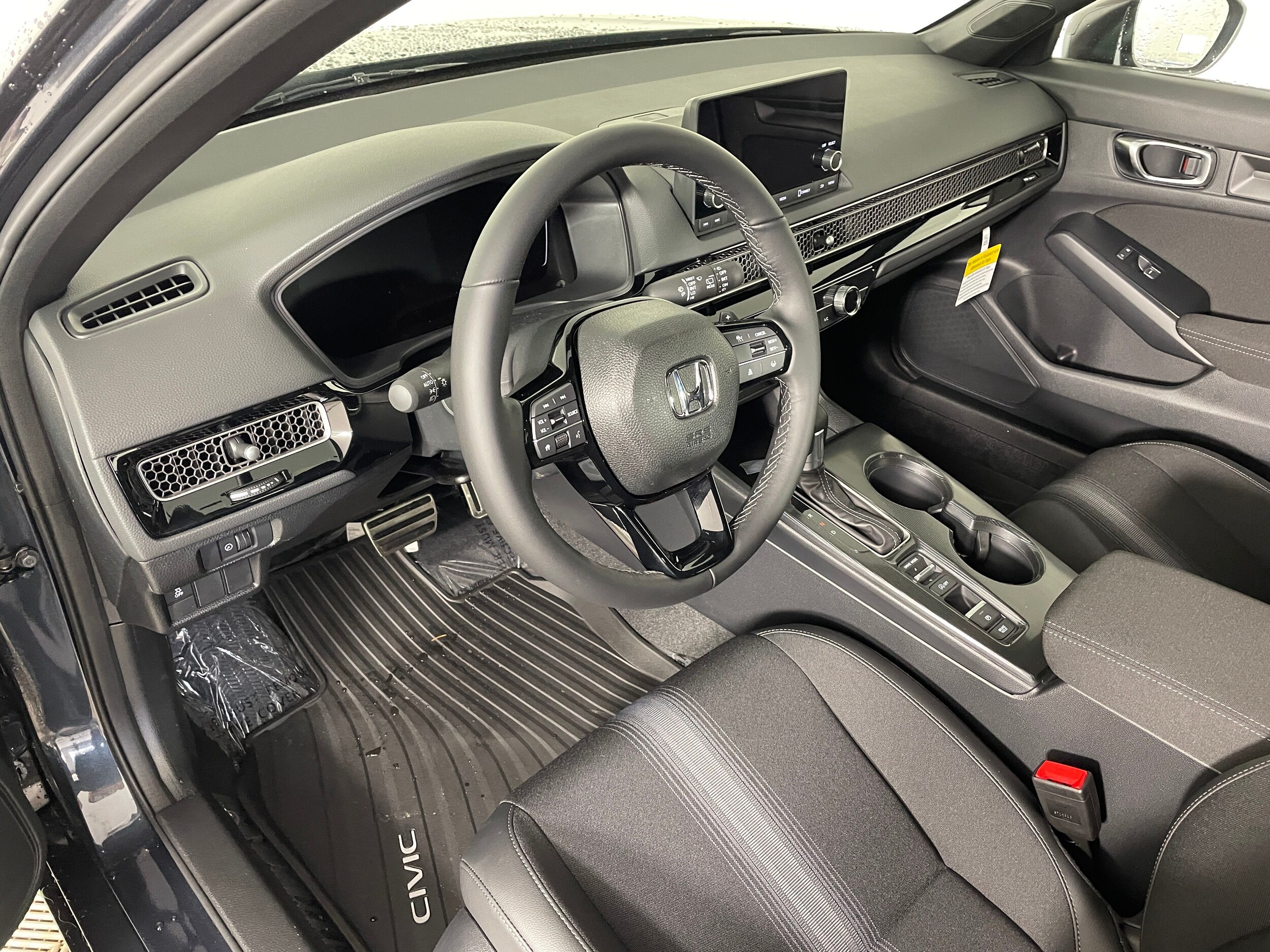 2026 Honda Civic Sport Hatchback photo 2