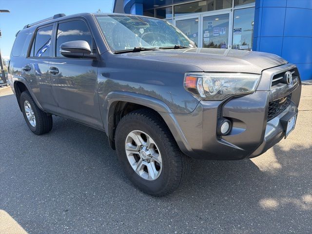 2020 Toyota 4Runner SR5 photo 2
