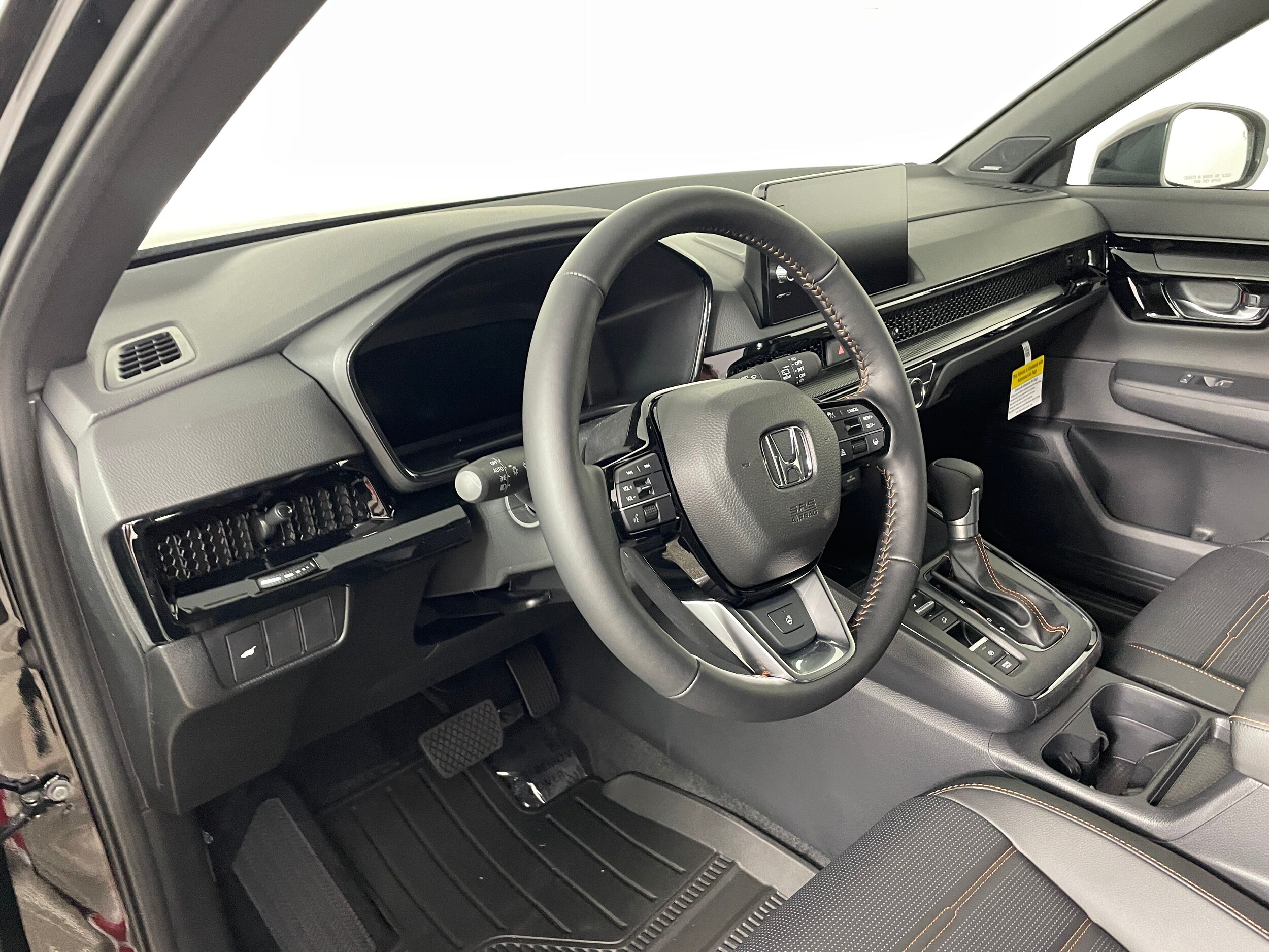 2026 Honda CR-V Hybrid Sport Touring photo 2
