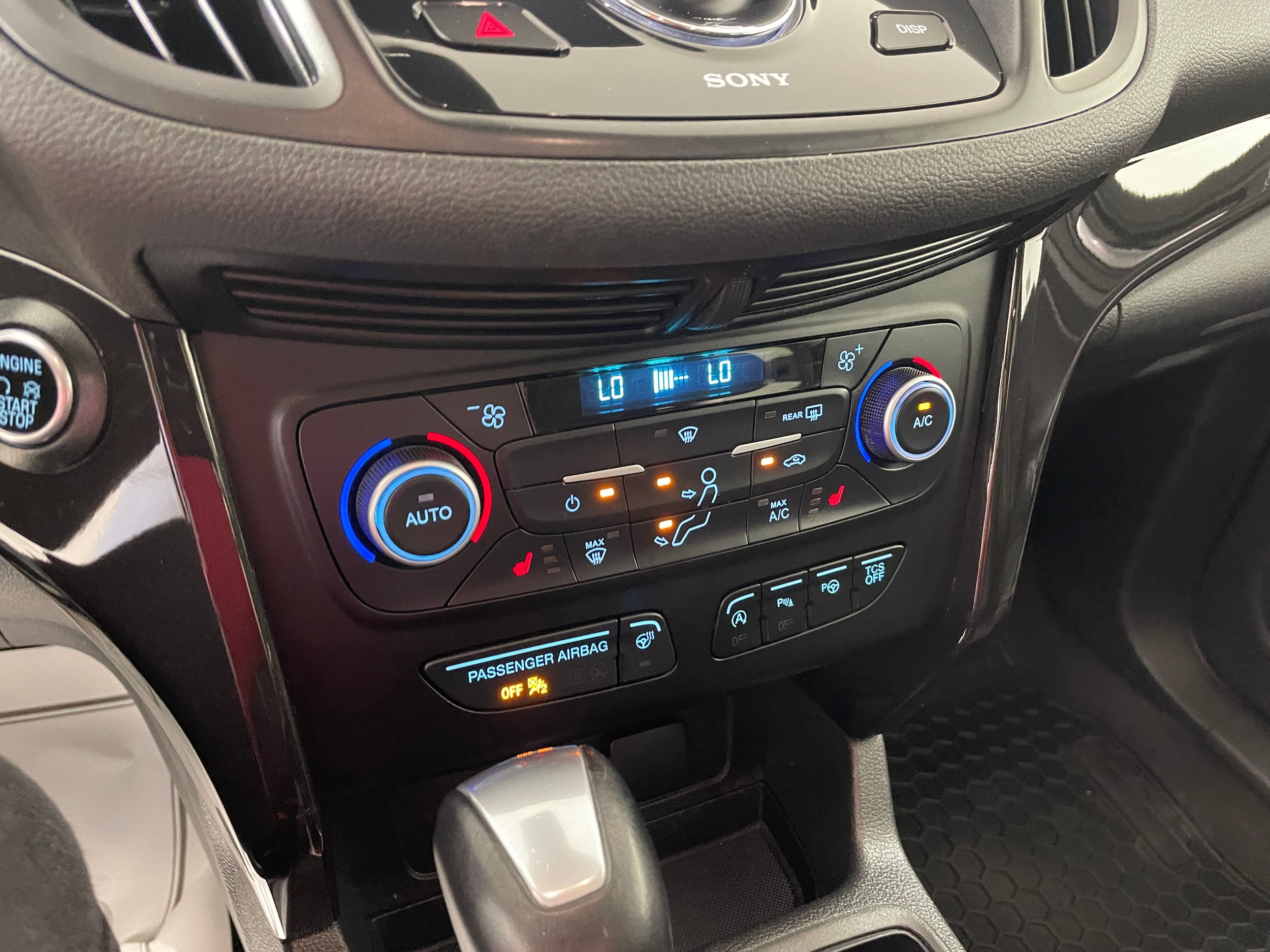 2018 Ford Escape Titanium photo 3