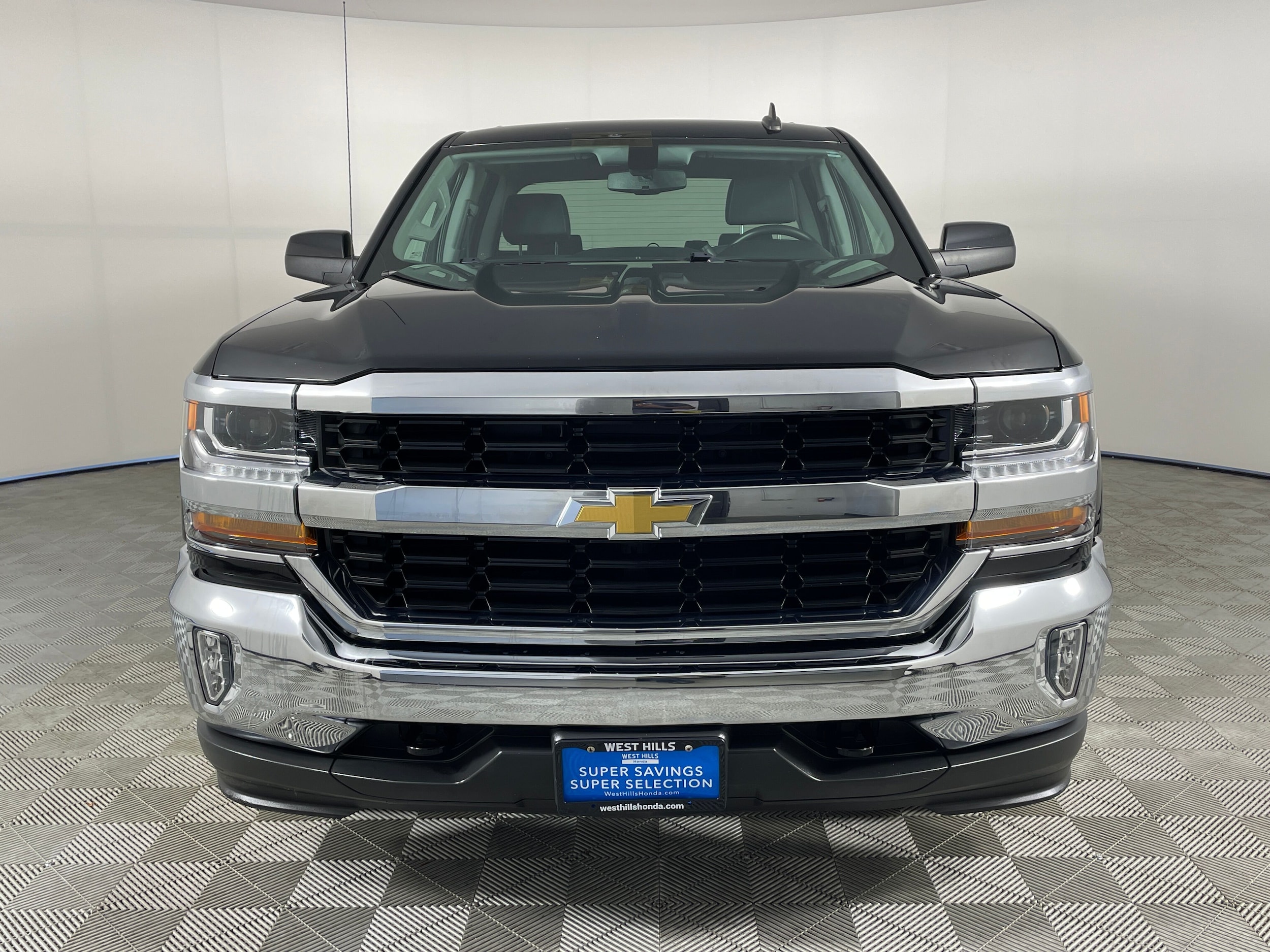 Used 2017 Chevrolet Silverado 1500 LT with VIN 3GCUKRER1HG423667 for sale in Bremerton, WA