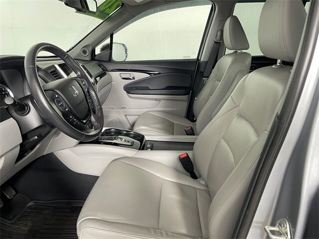 2020 Honda Ridgeline RTL-E photo 2