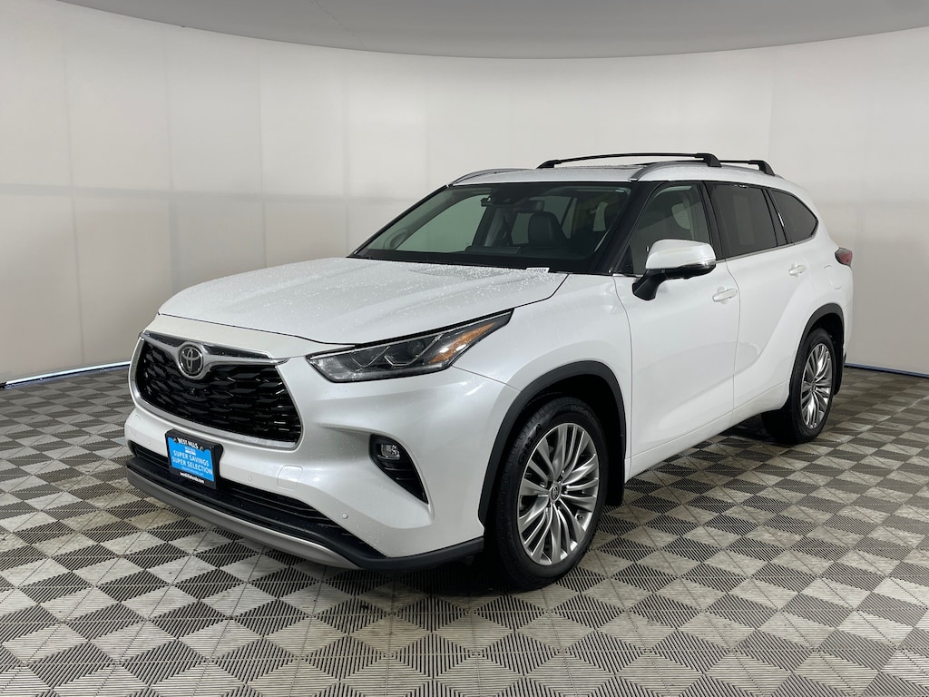 Used 2023 Toyota Highlander Platinum SUV