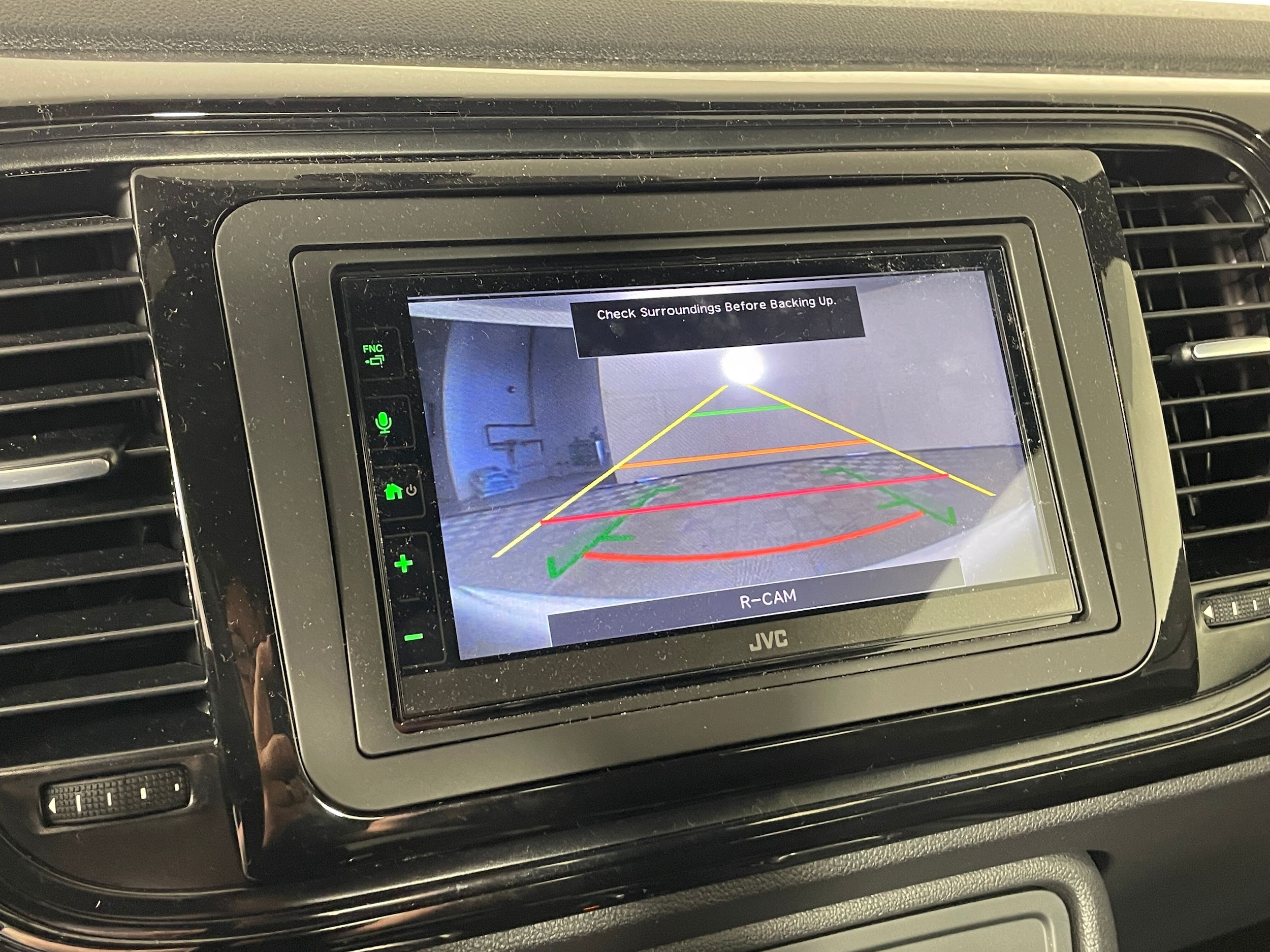 2018 Volkswagen Beetle 2.0T S photo 3