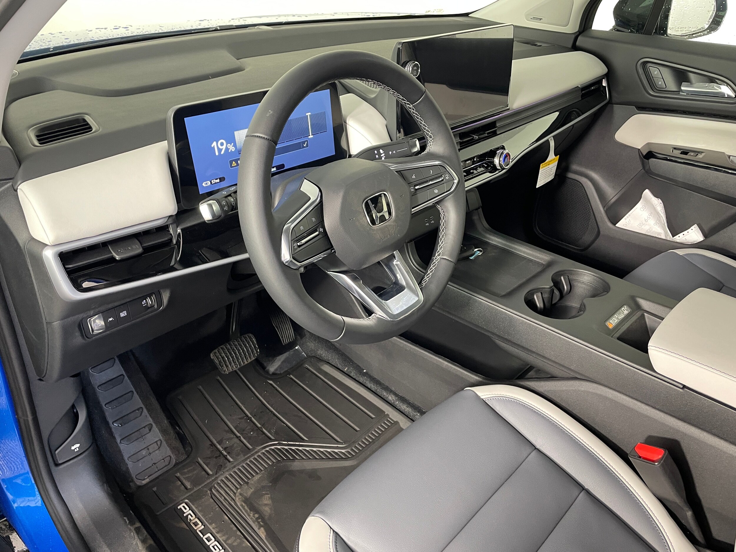 2025 Honda Prologue Touring photo 2