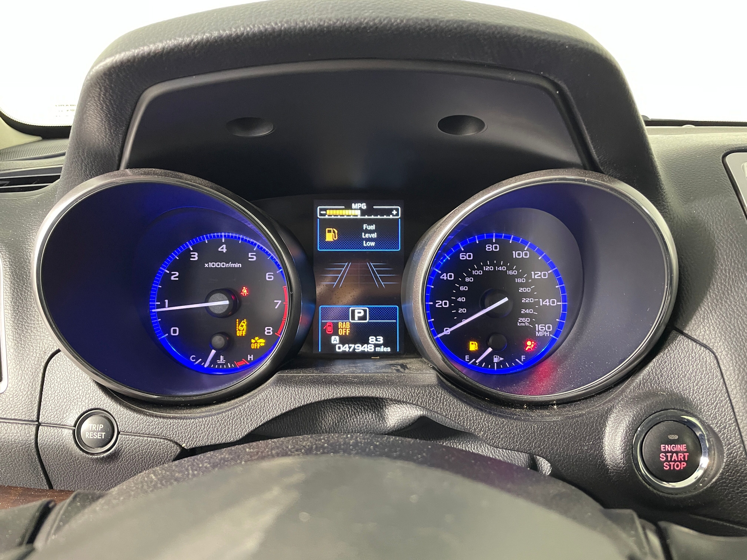 2017 Subaru Outback 3.6R Limited with photo 5