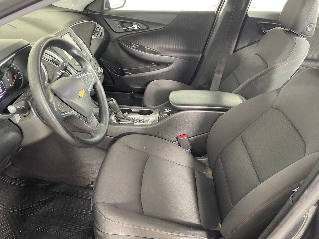 Used 2017 Chevrolet Malibu LS w/1FL Sedan