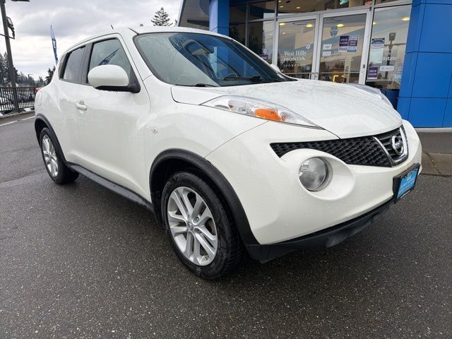 2014 Nissan Juke SL photo 2