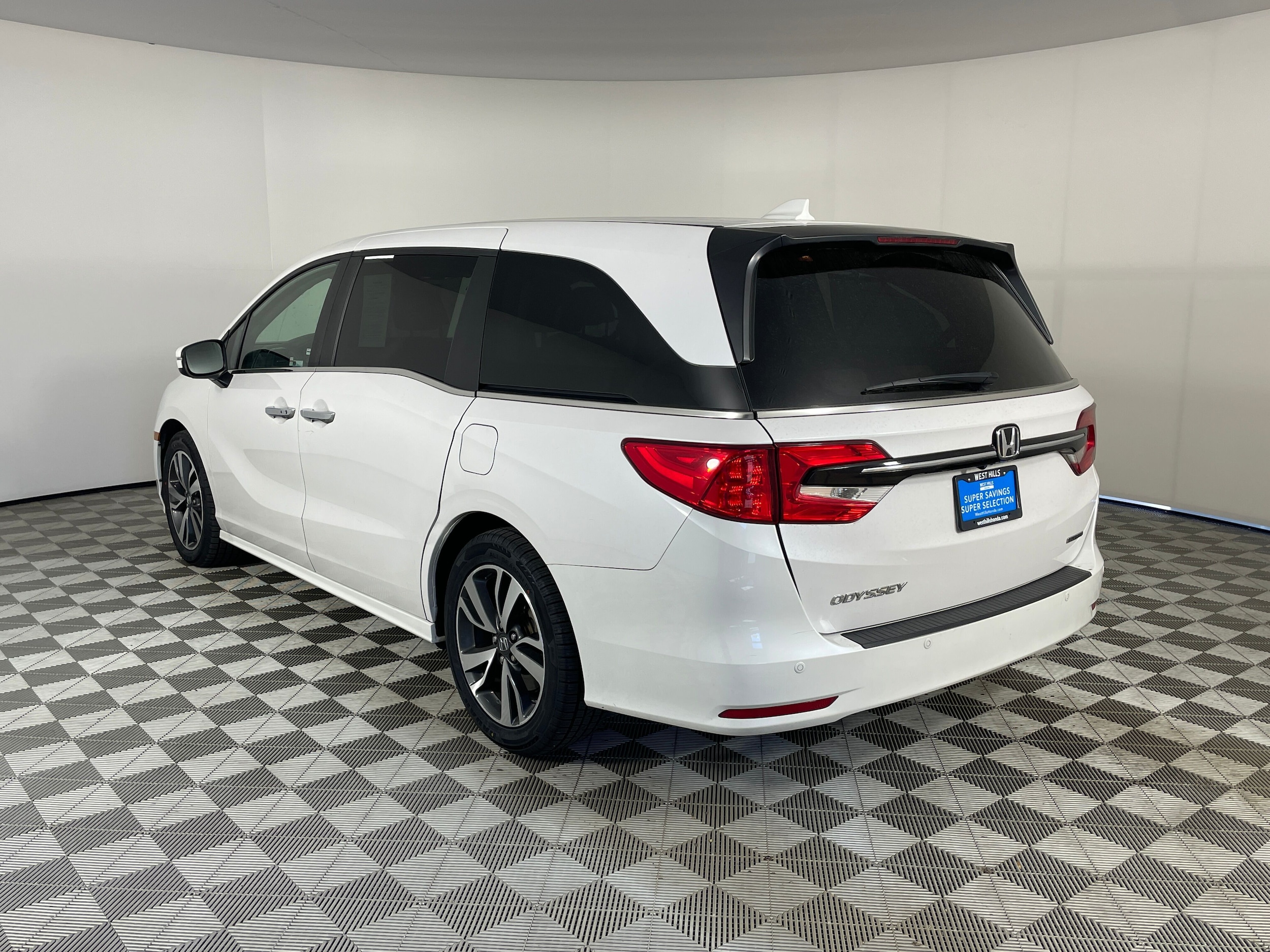 2023 Honda Odyssey Touring - Photo 12