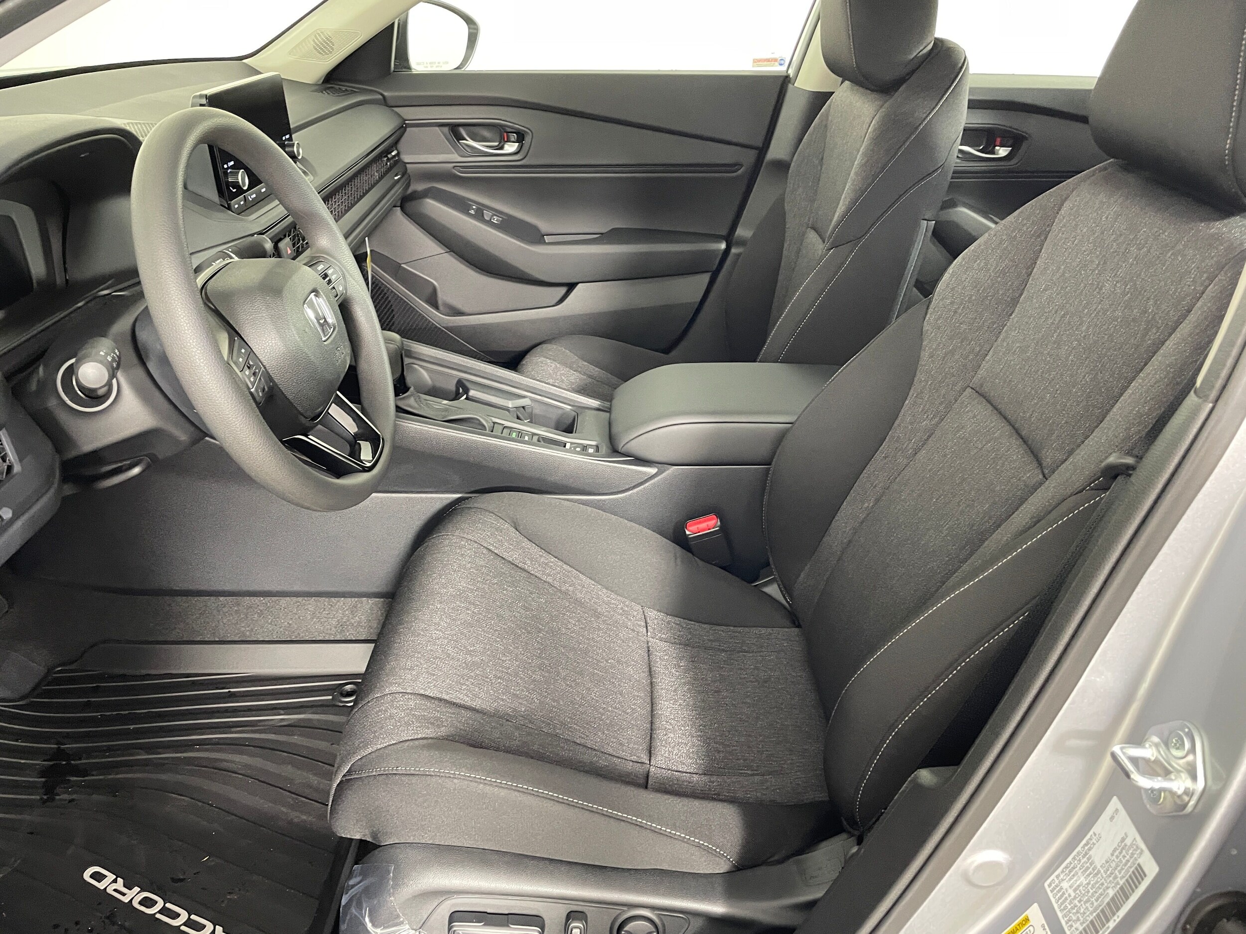2025 Honda Accord SE photo 2