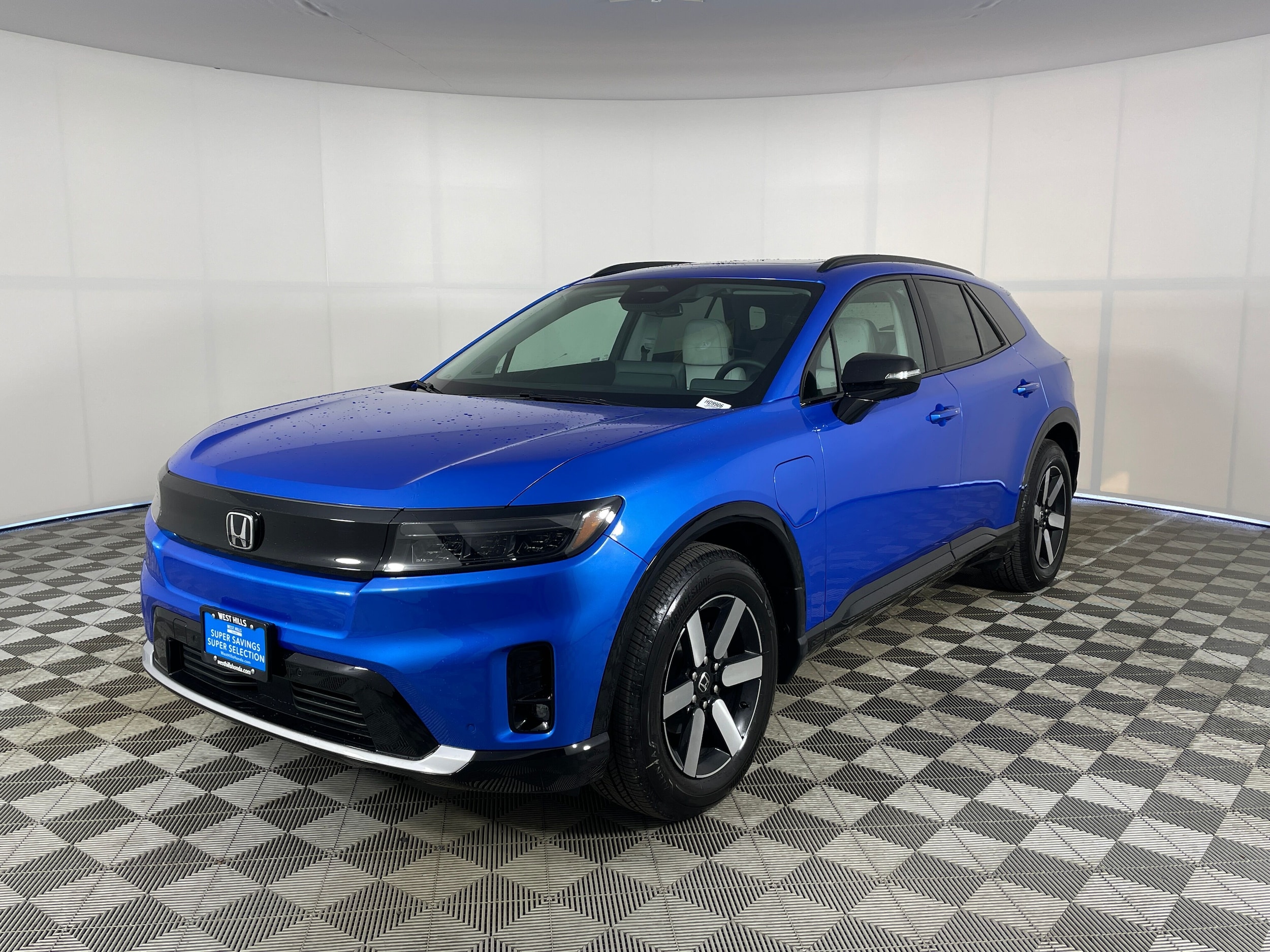 2025 Honda Prologue Touring's photo