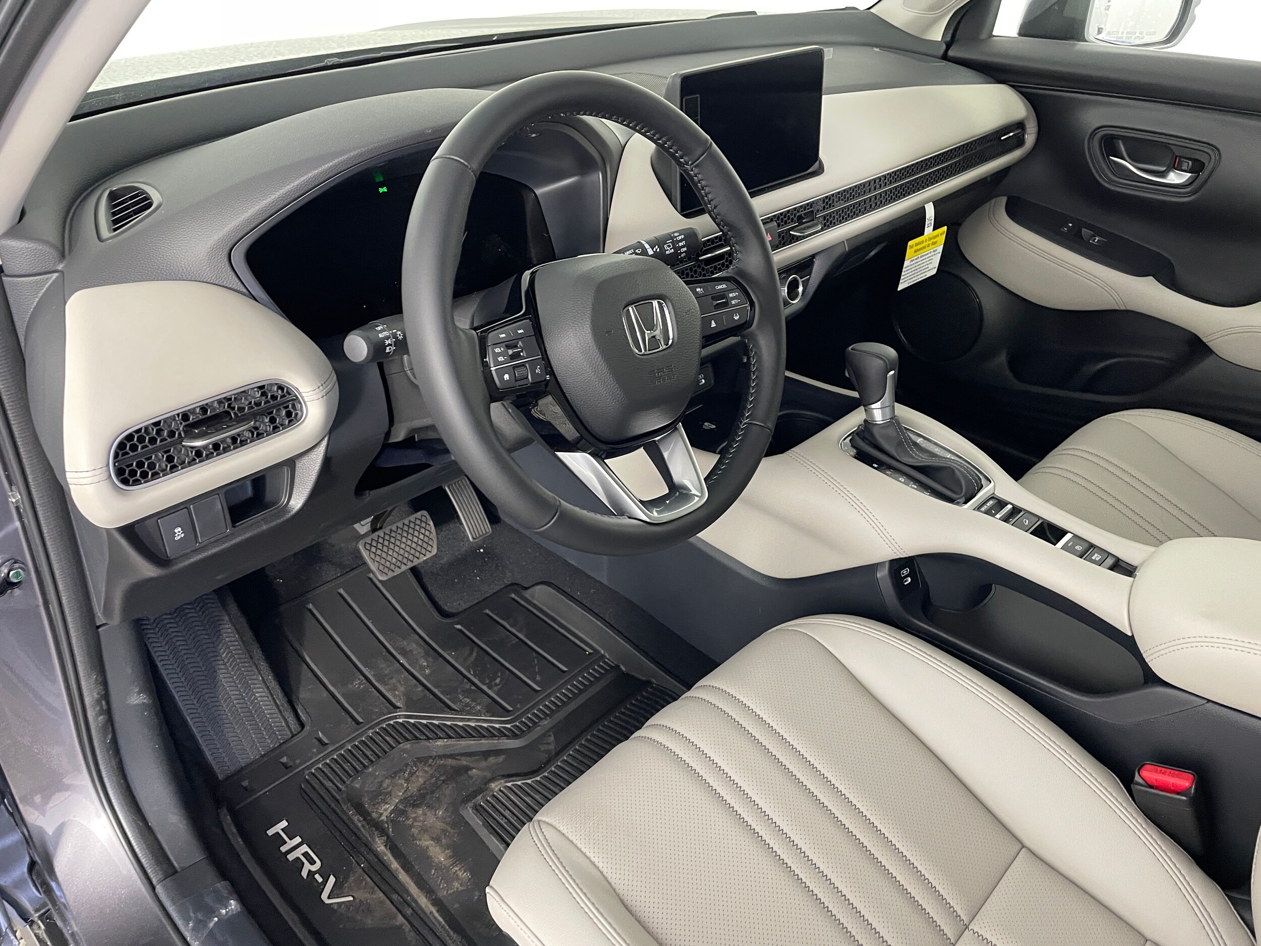 2026 Honda HR-V EX-L photo 2