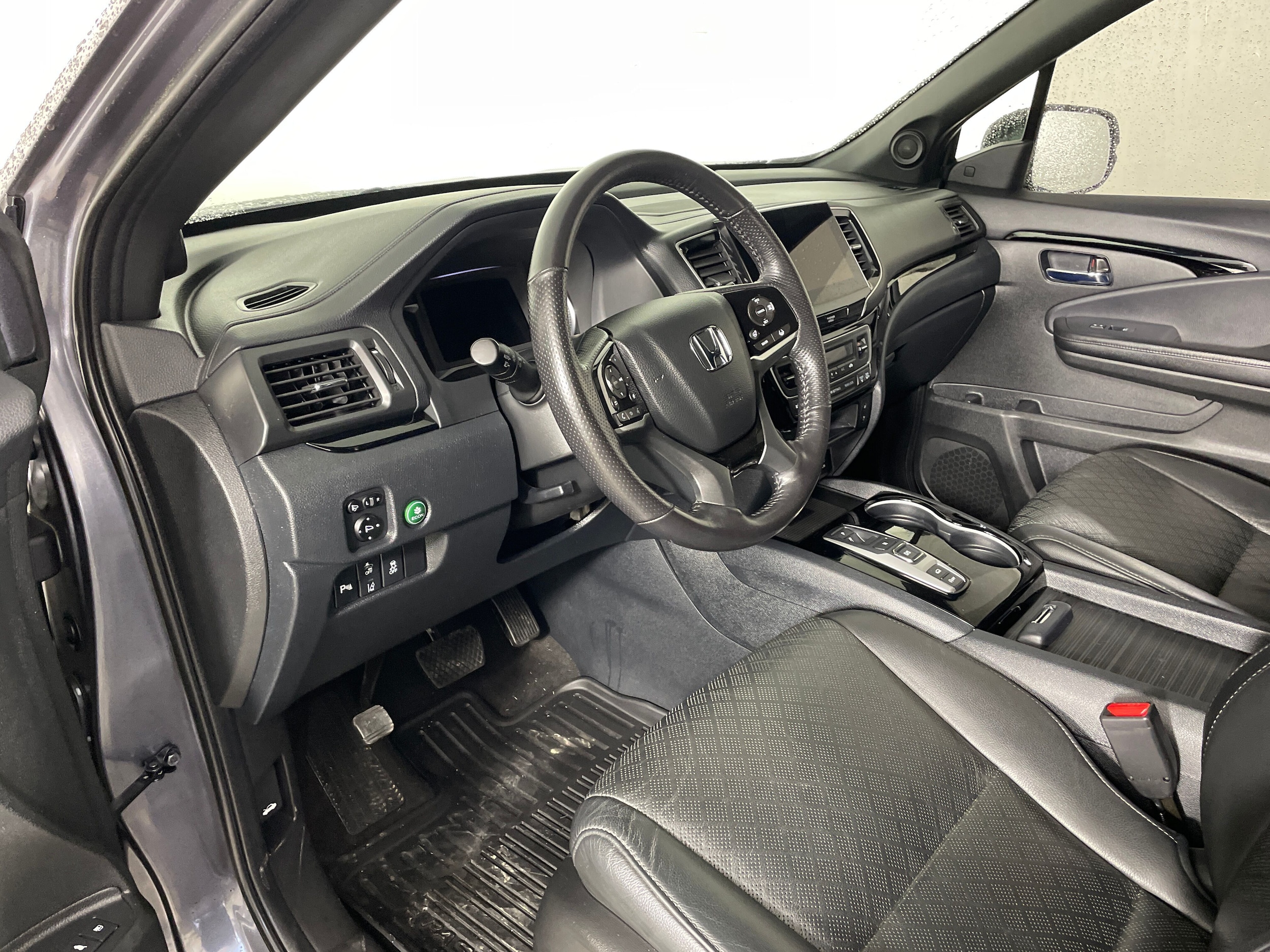 2020 Honda Passport Elite AWD photo 2